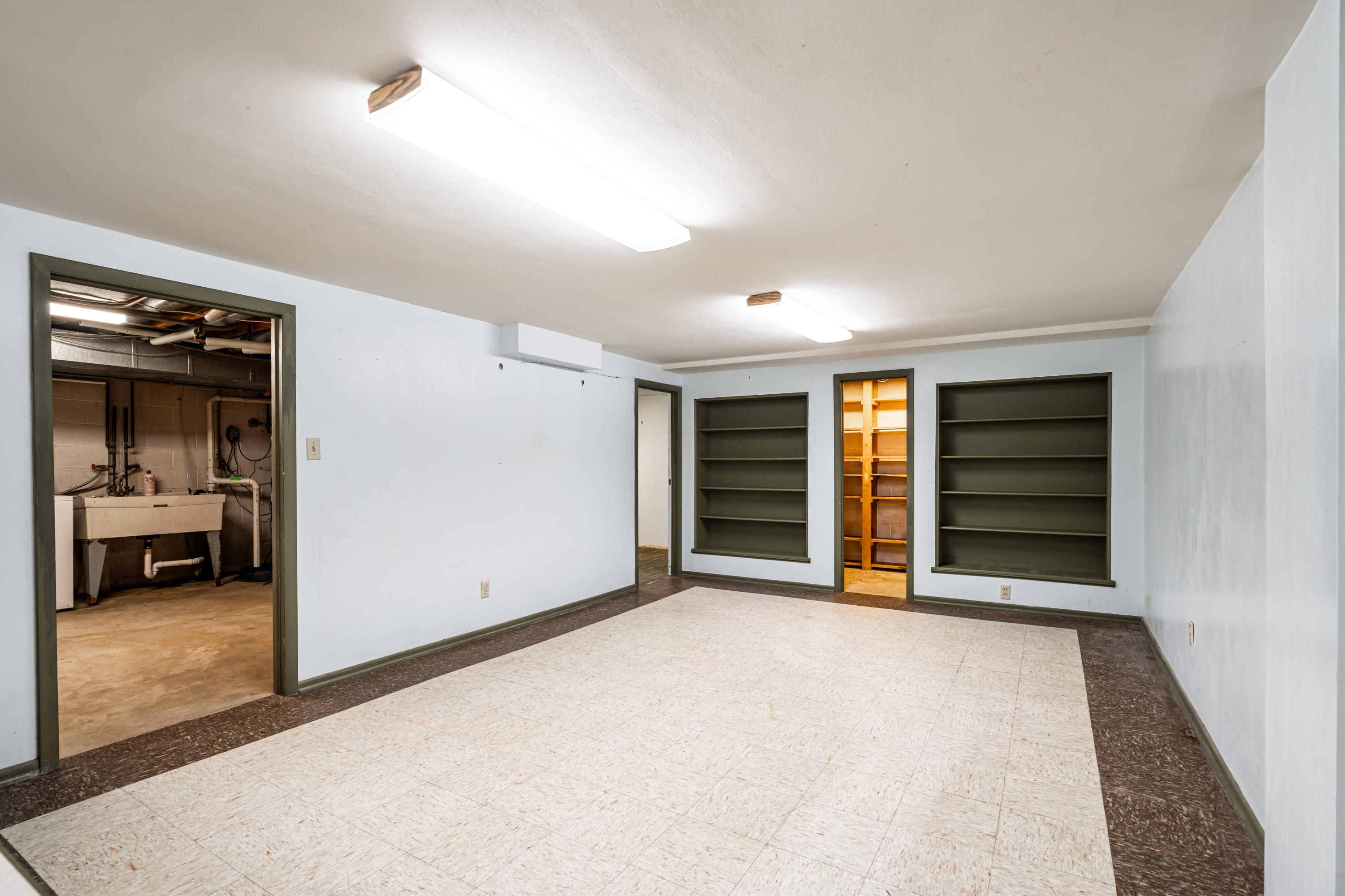 195 Clover Ln
