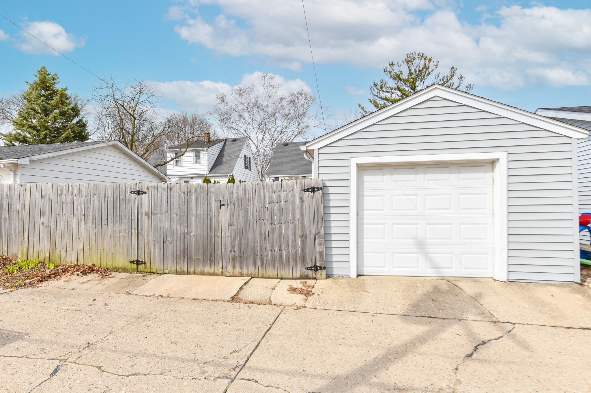 2770 N 82nd St