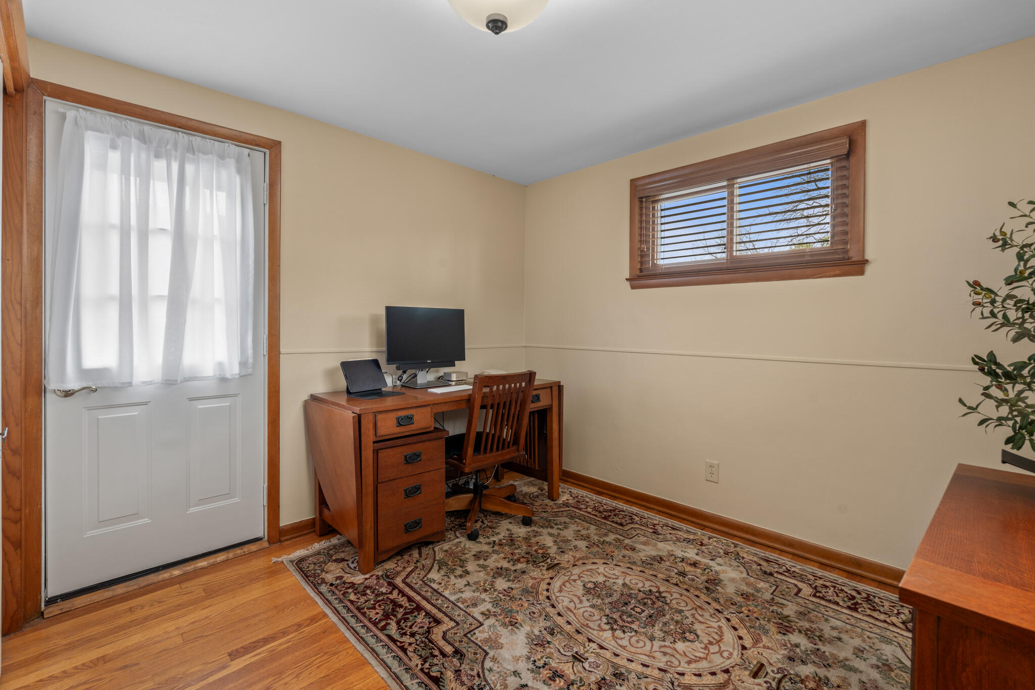 6437 Betsy Ross Pl