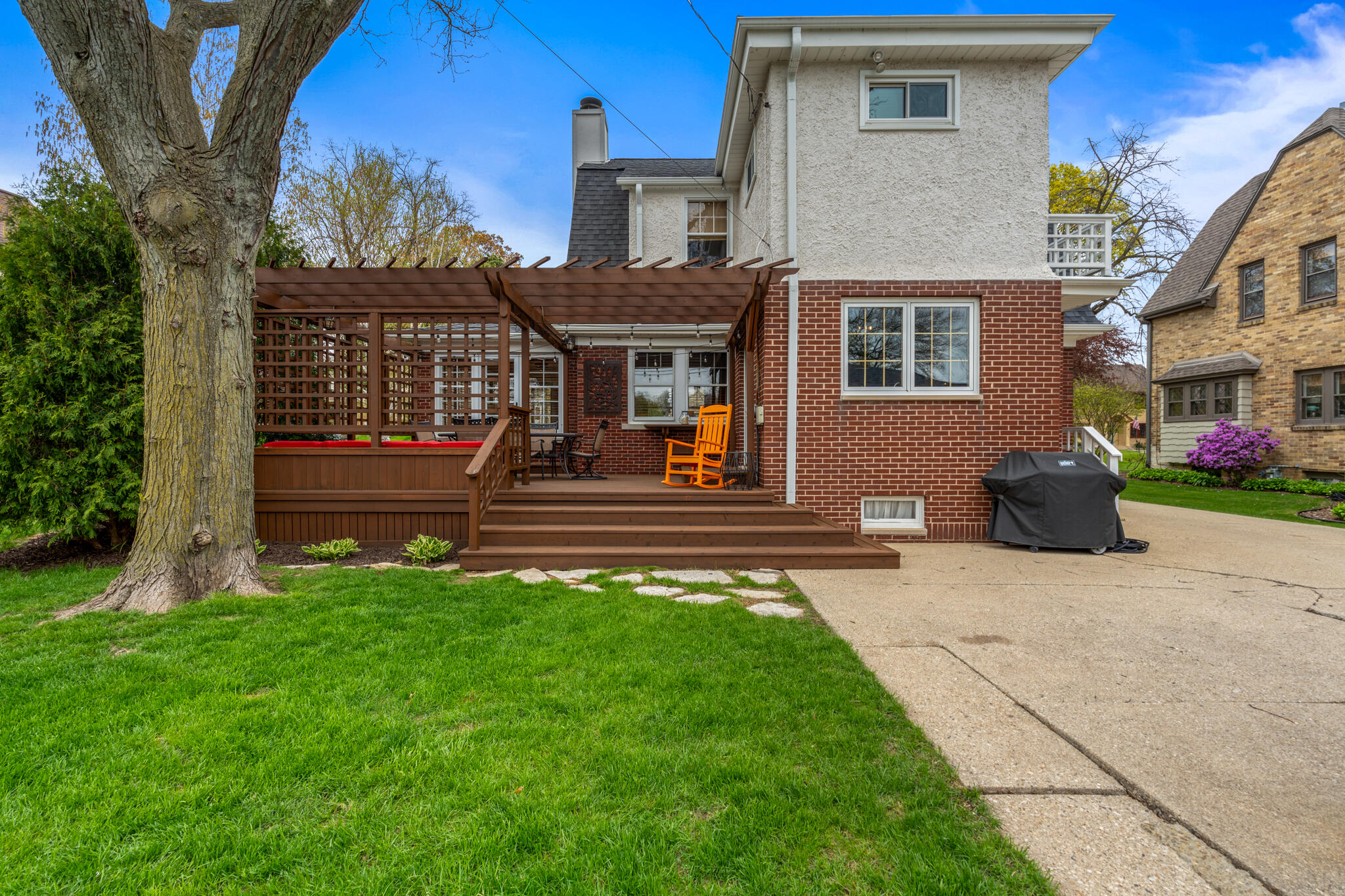 6437 Betsy Ross Pl