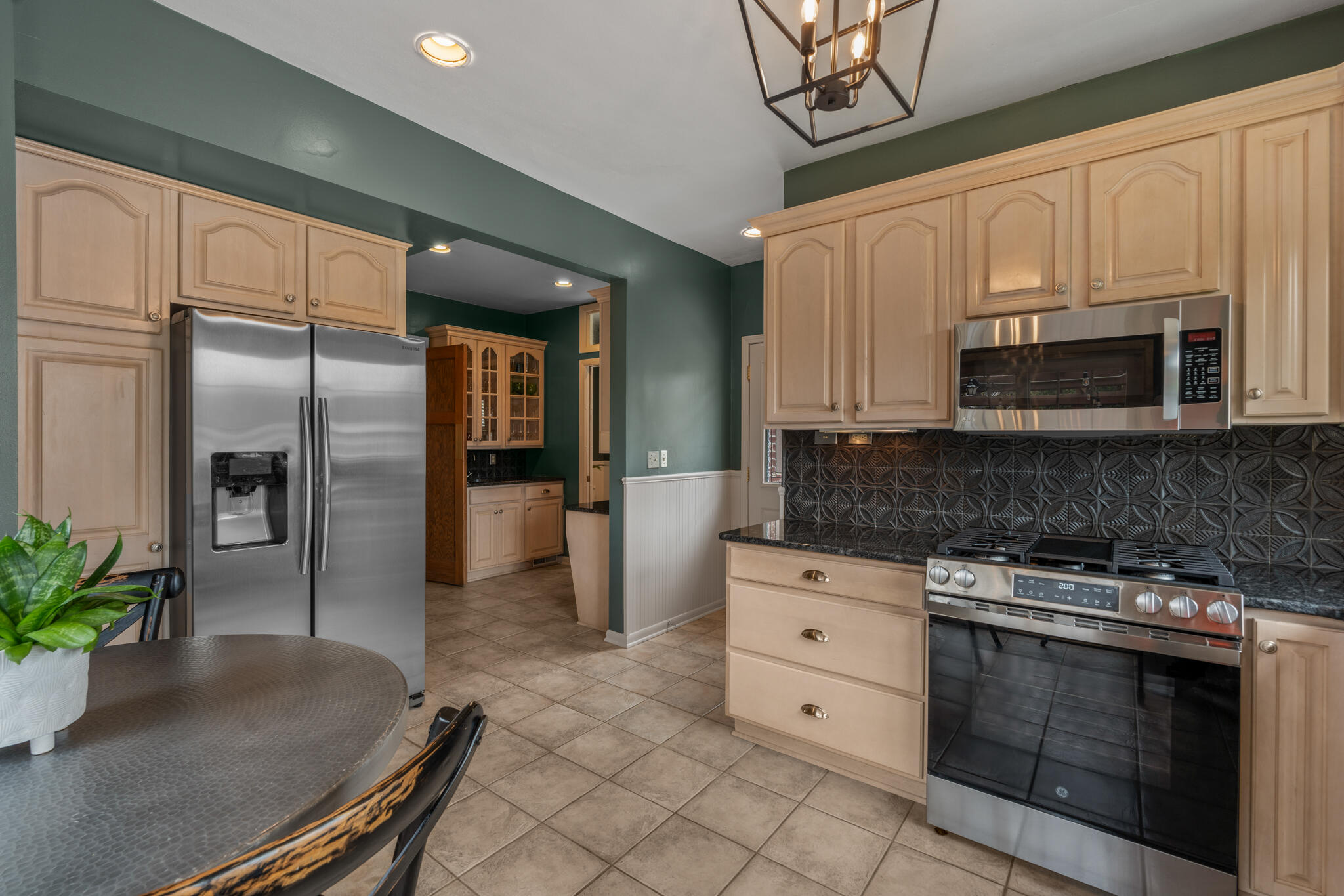 6437 Betsy Ross Pl