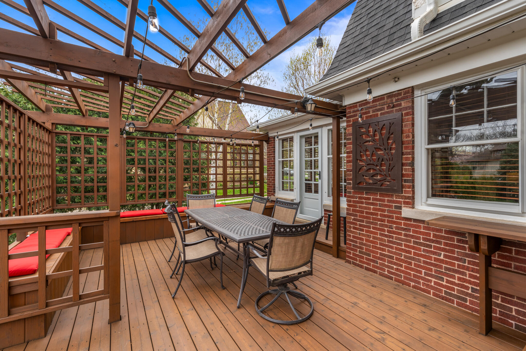 6437 Betsy Ross Pl