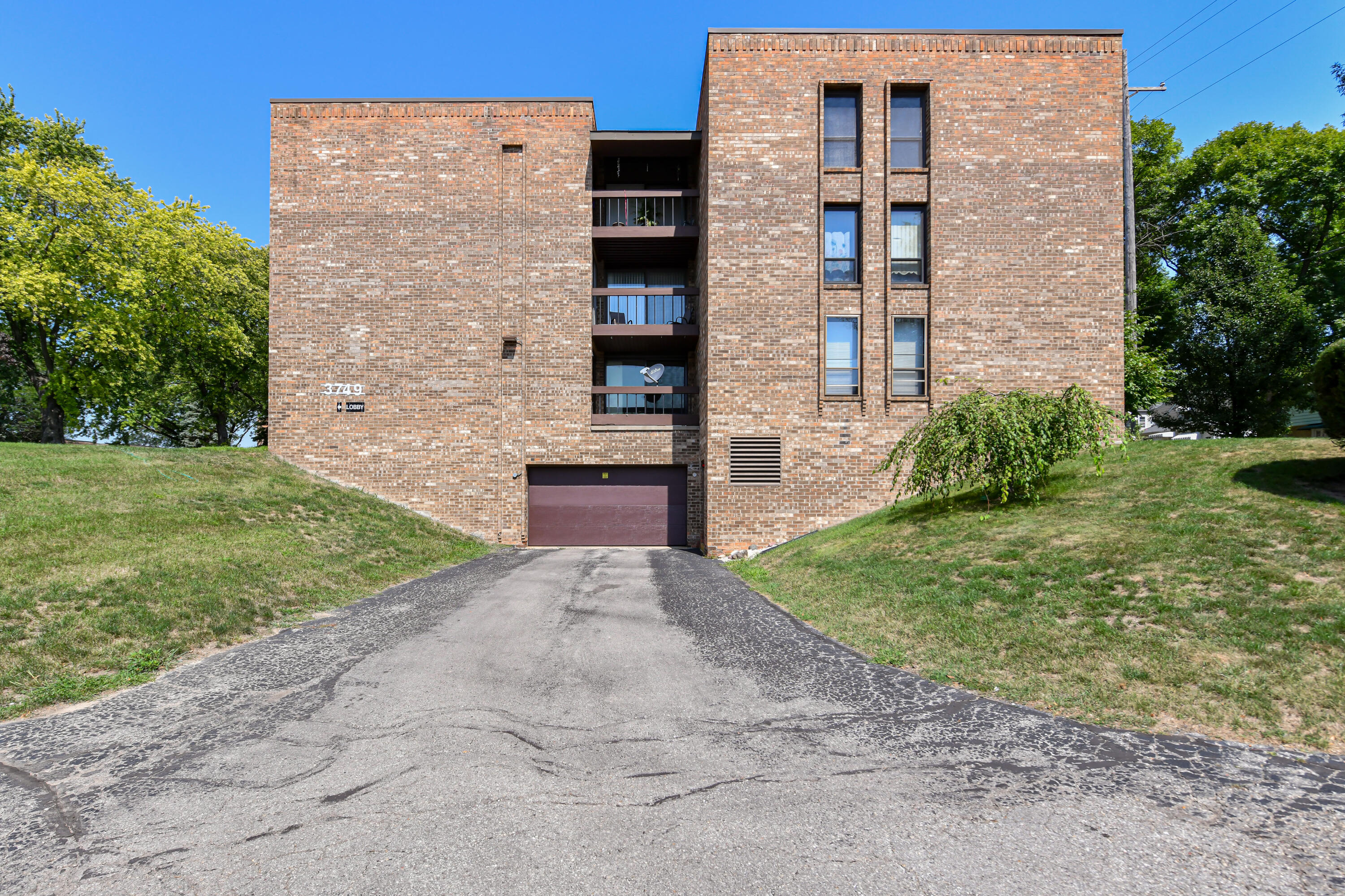 3609 N Tucker Pl