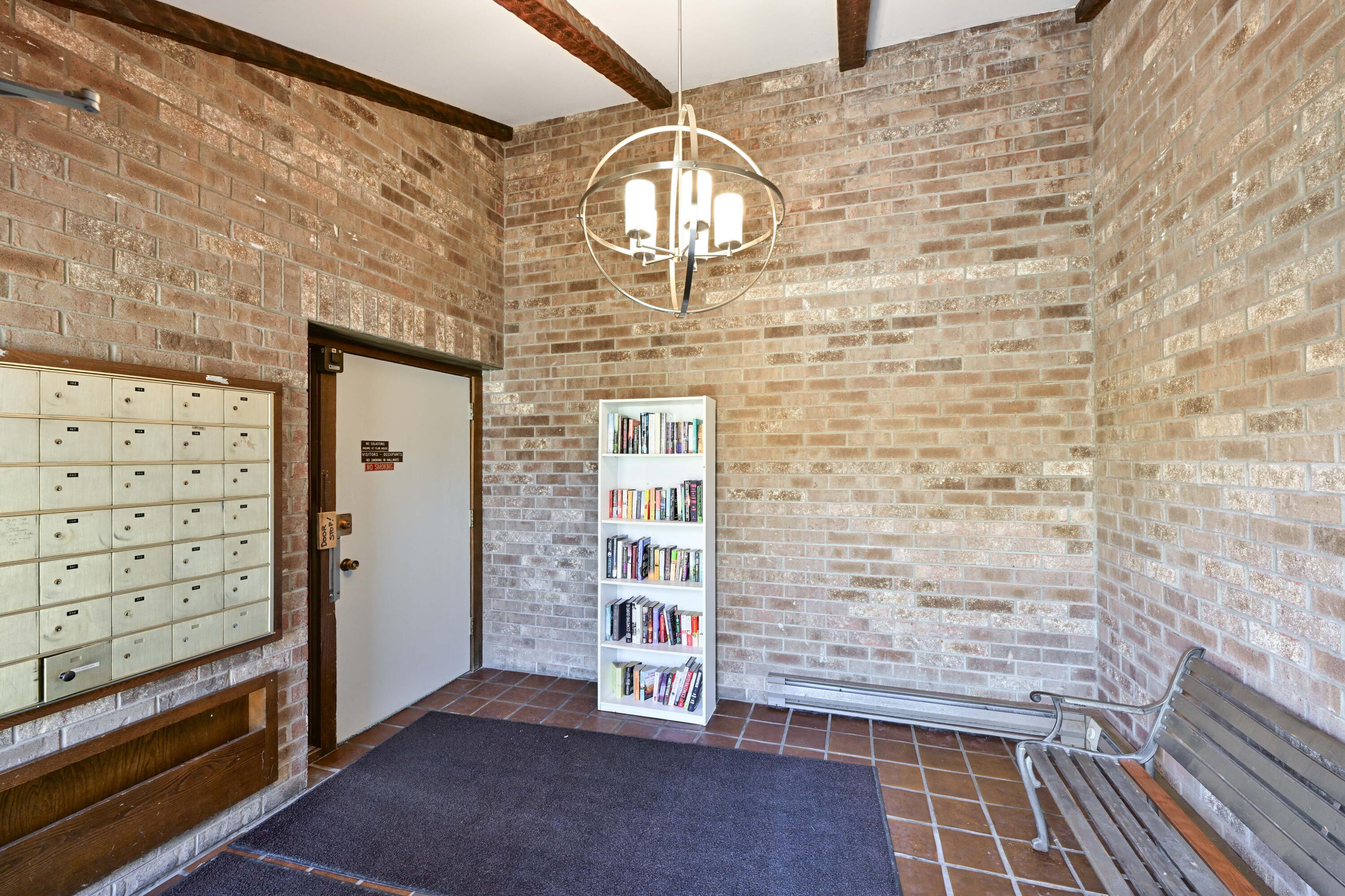 3609 N Tucker Pl
