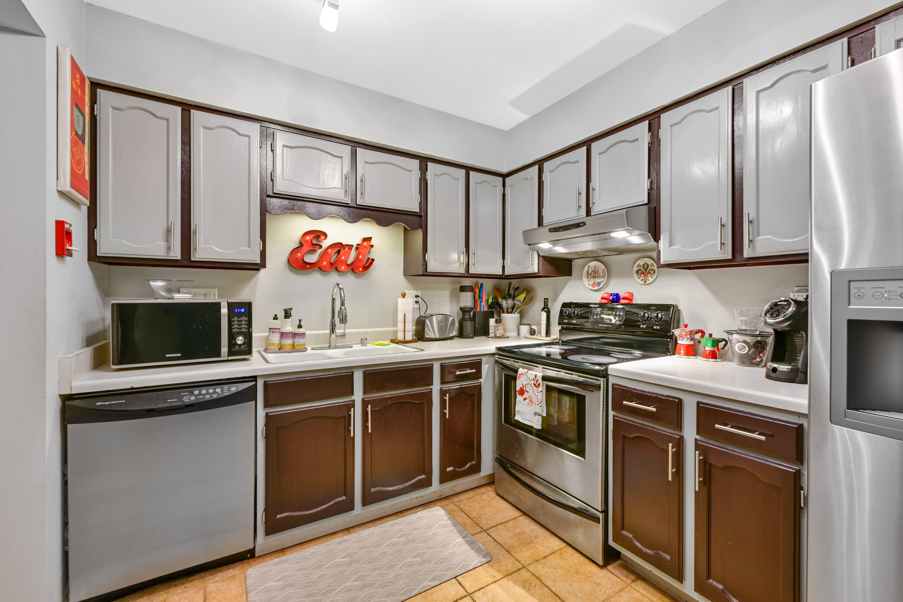 3609 N Tucker Pl