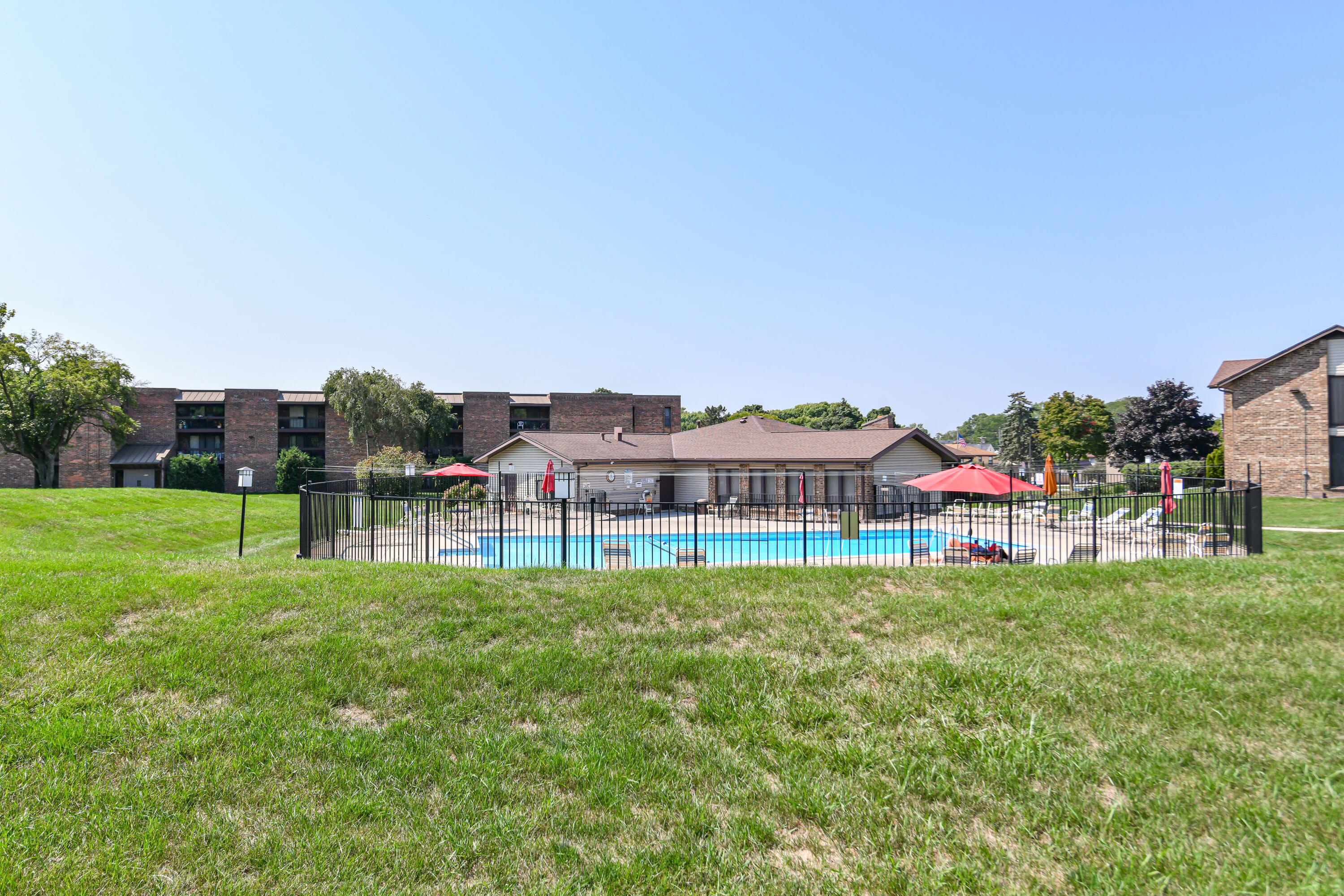 3609 N Tucker Pl