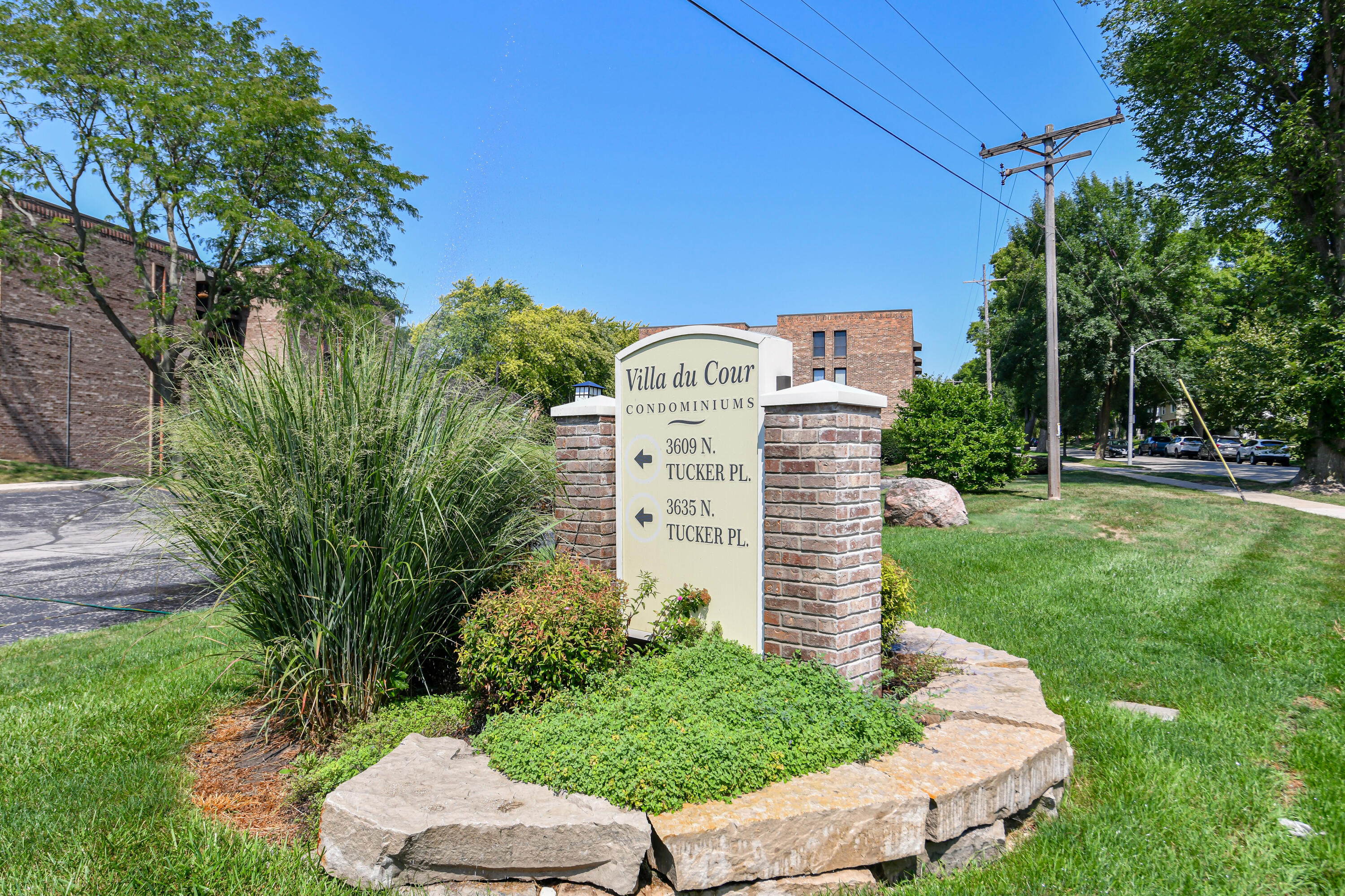 3609 N Tucker Pl