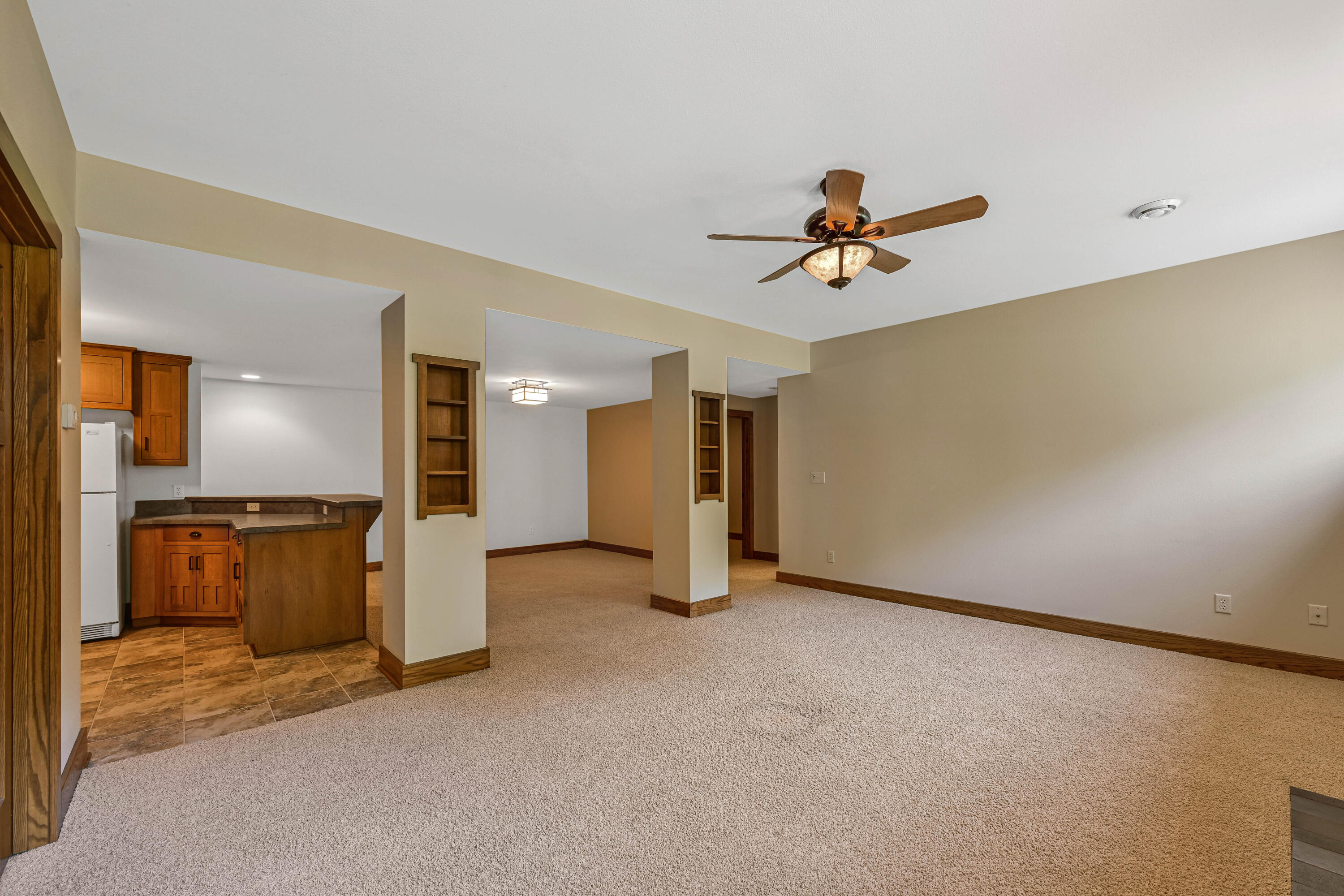 130 Arnold Ct