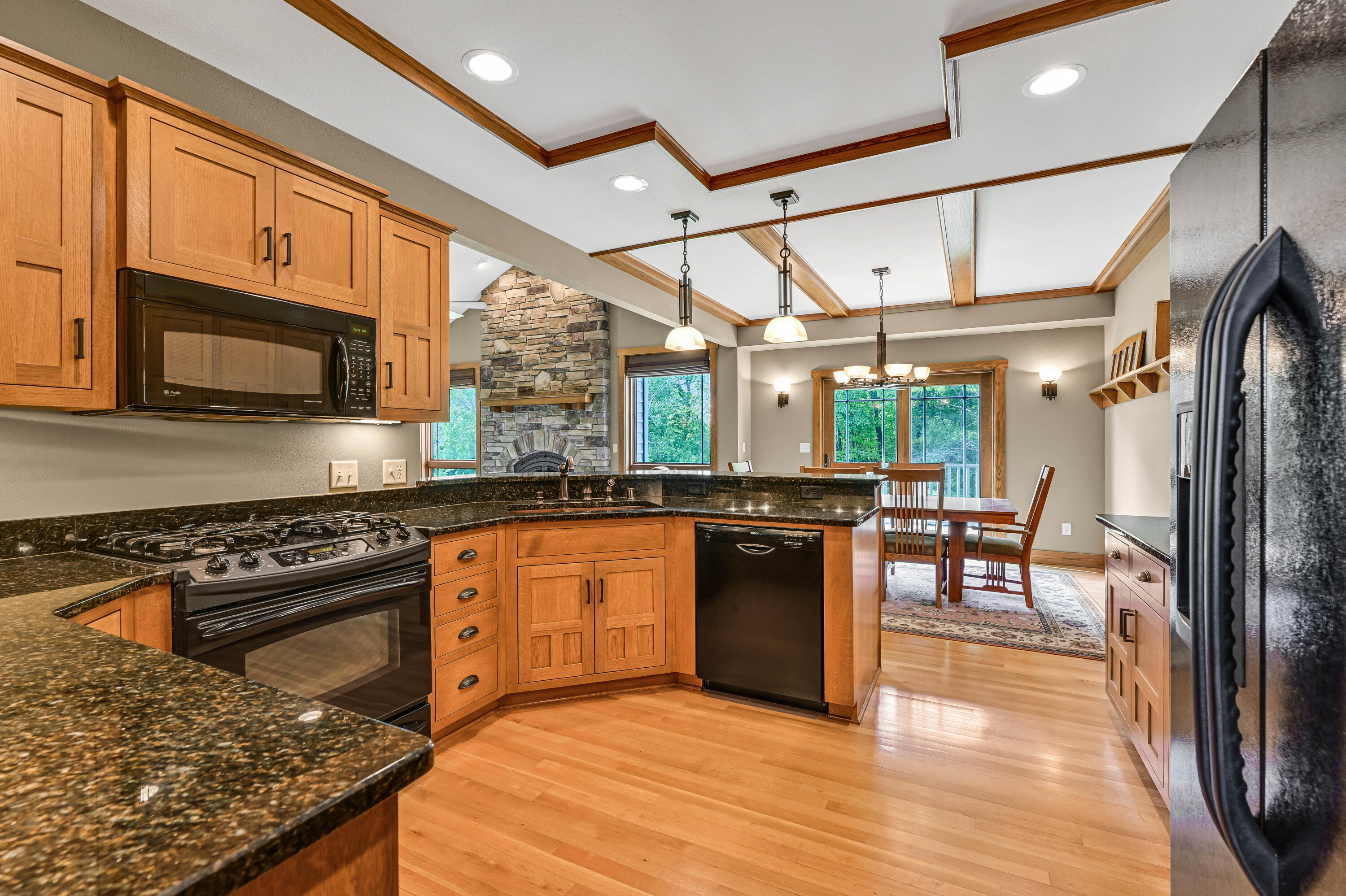 130 Arnold Ct