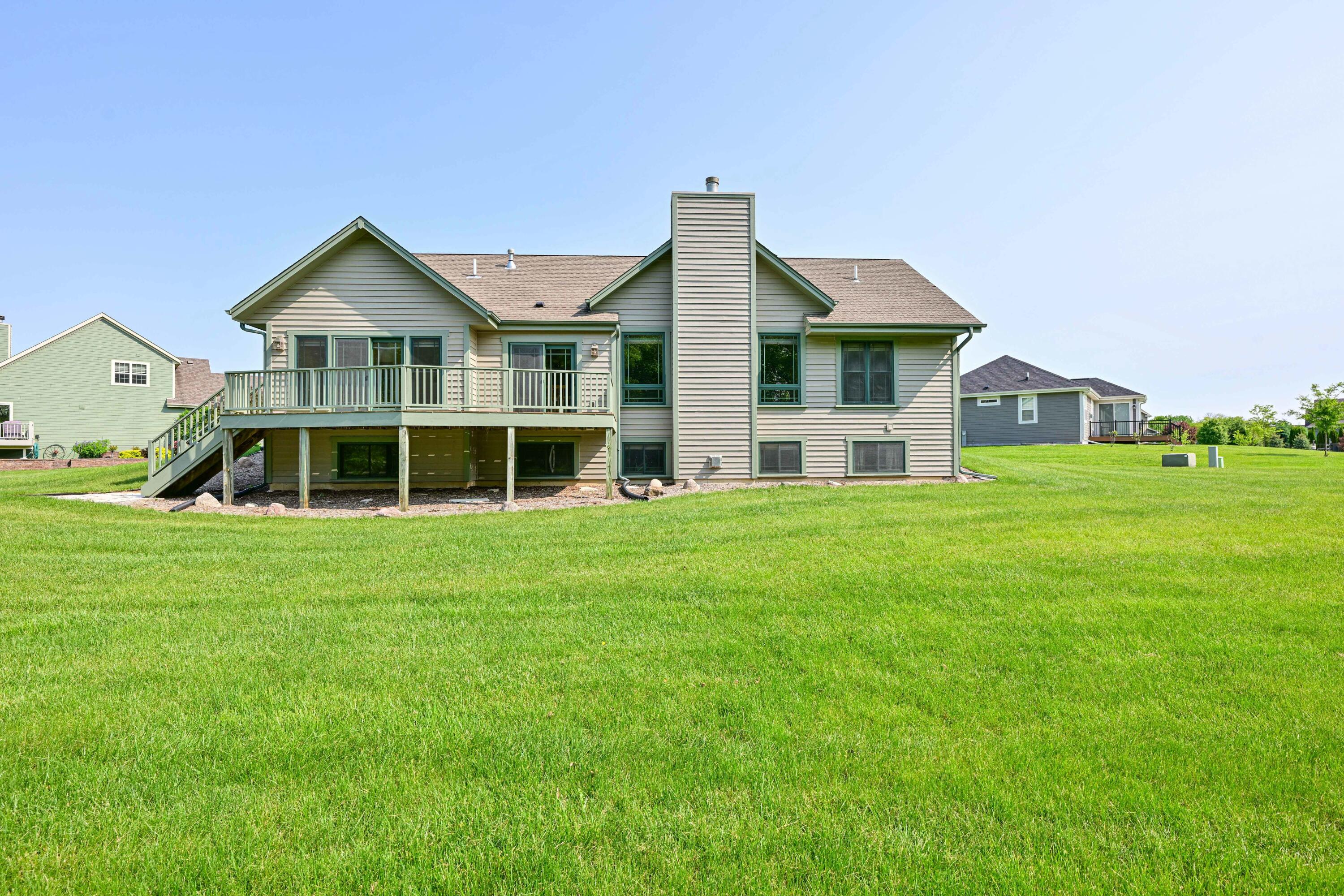130 Arnold Ct