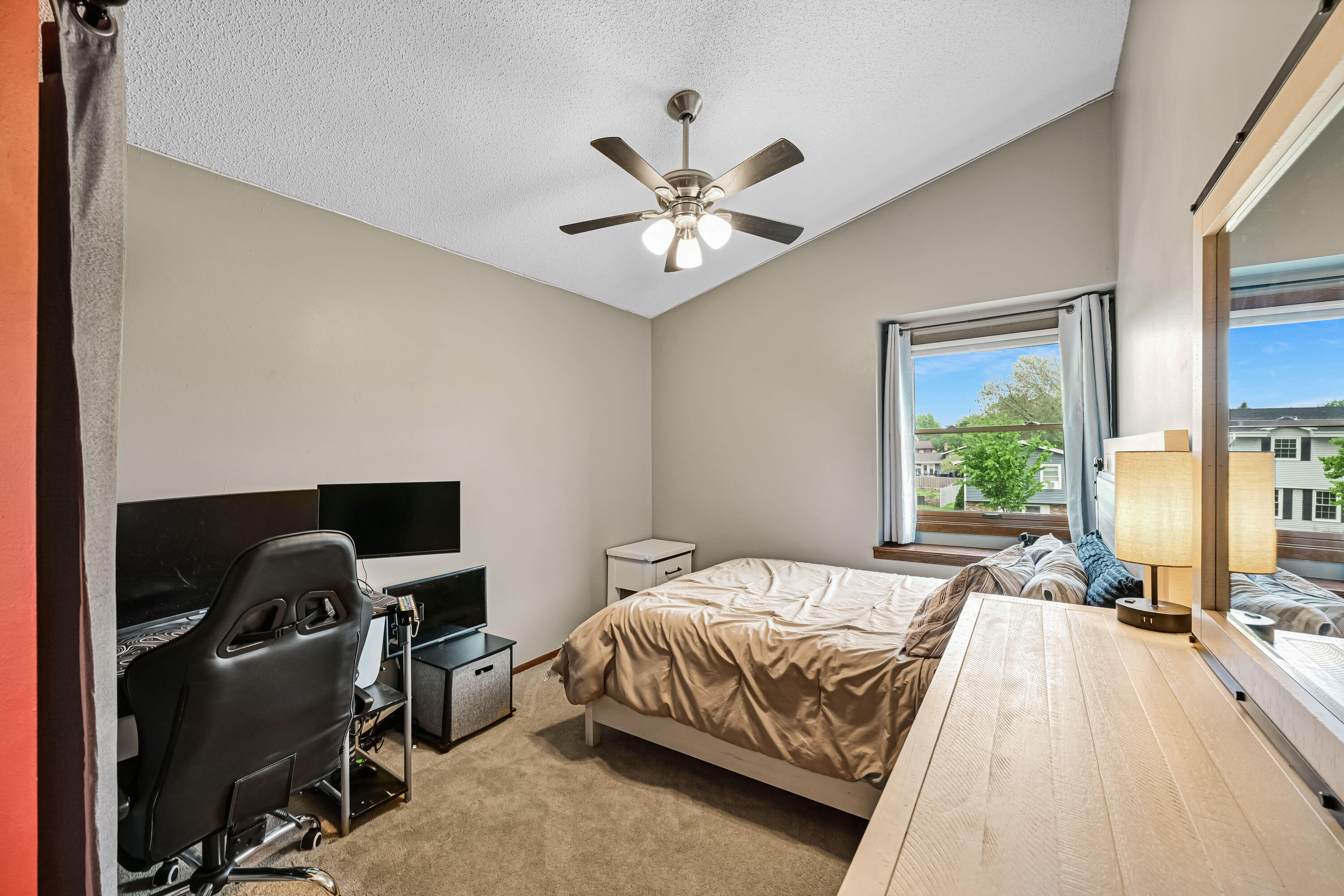 8505 S Parknoll Dr