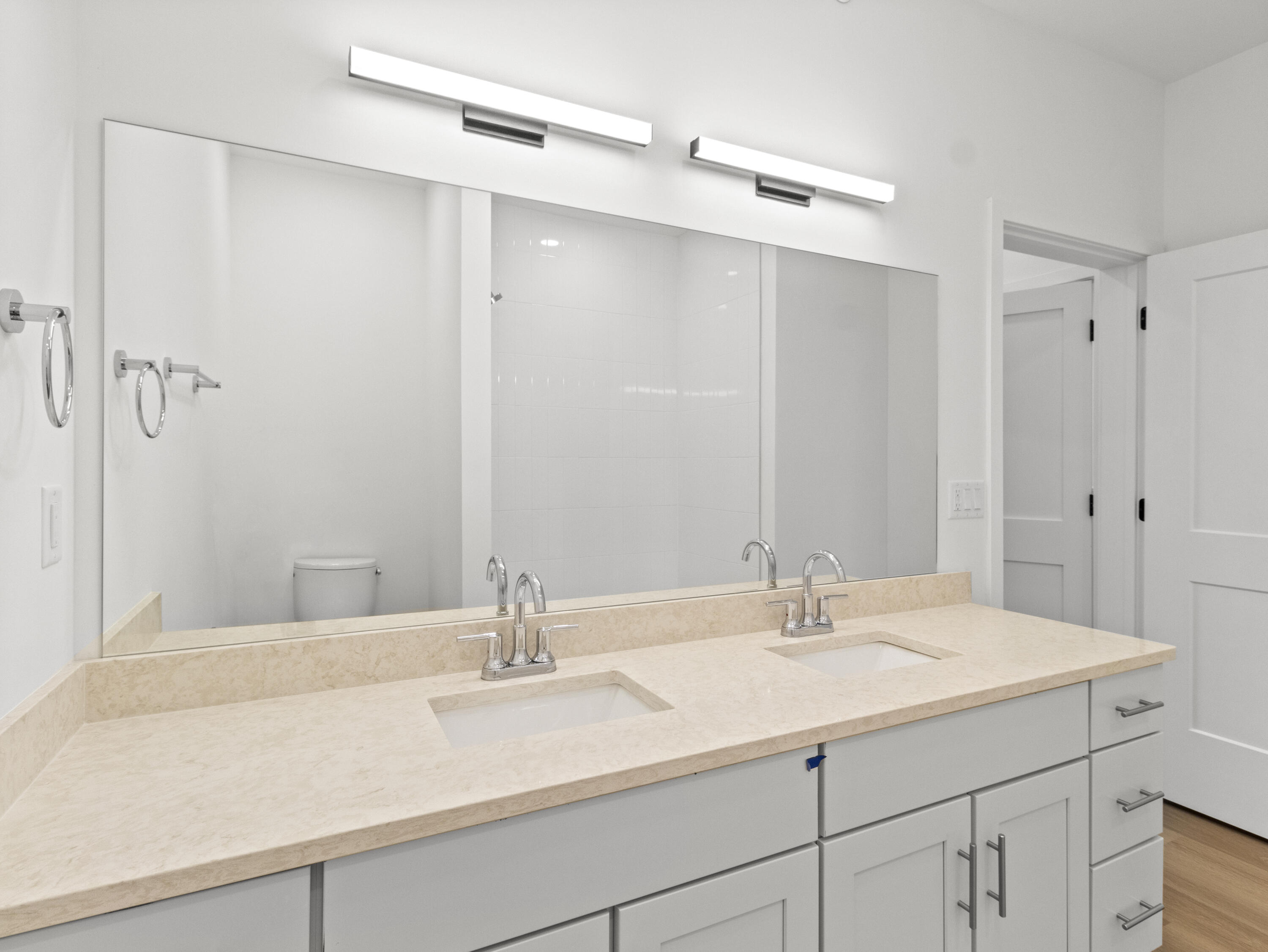 4163 E Hemlock Dr Unit: 106