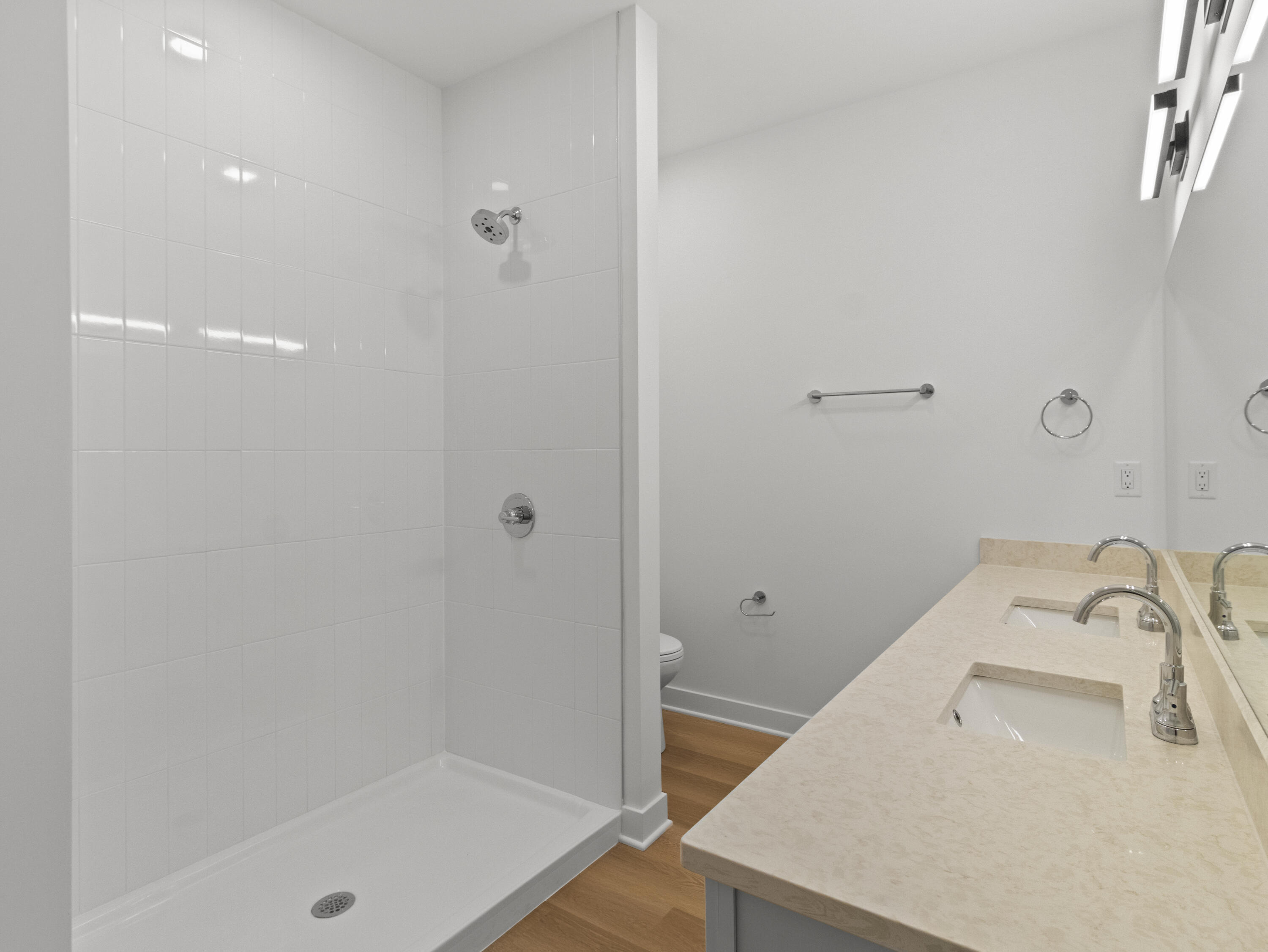 4163 E Hemlock Dr Unit: 106