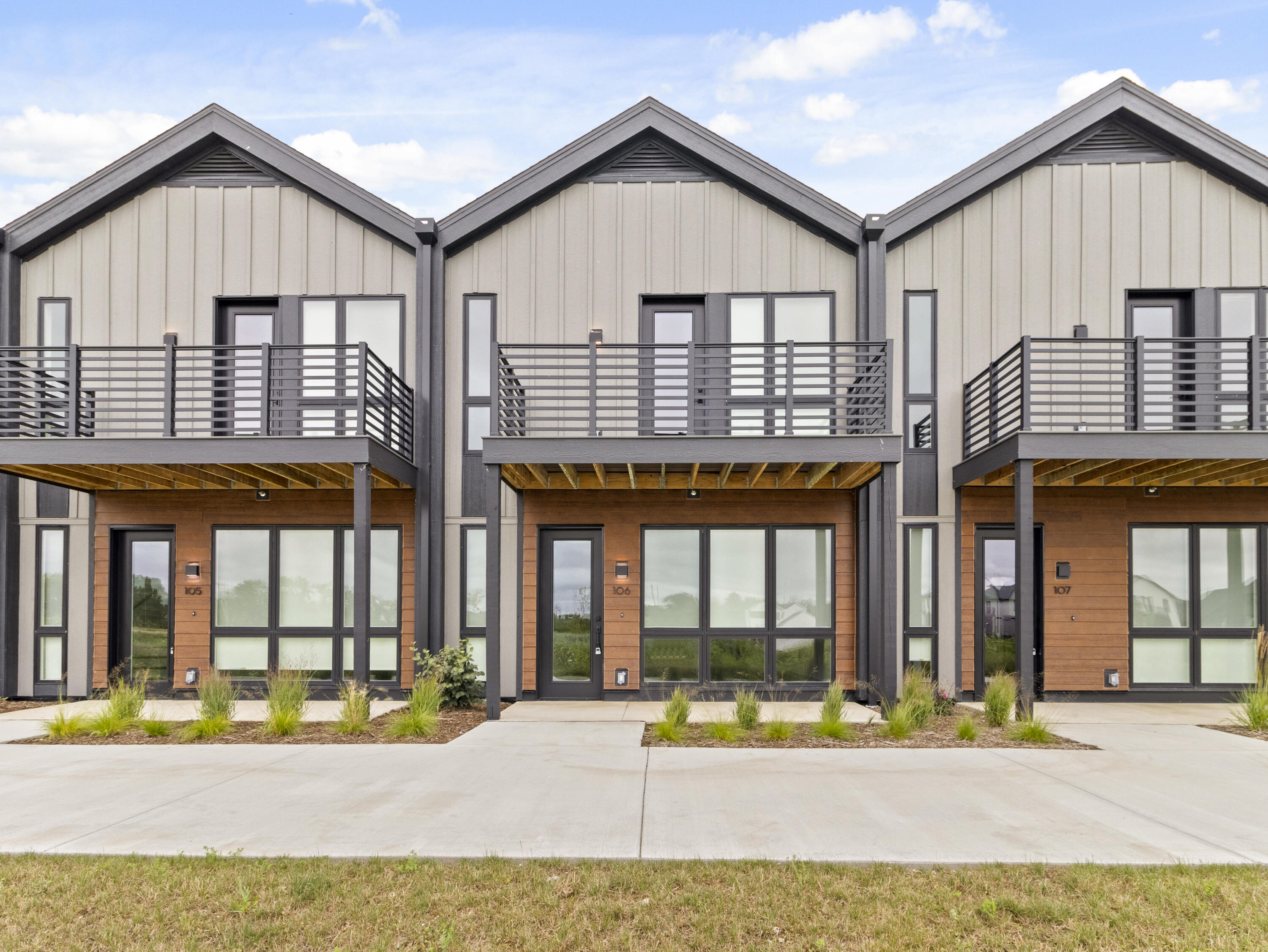 4163 E Hemlock Dr Unit: 106
