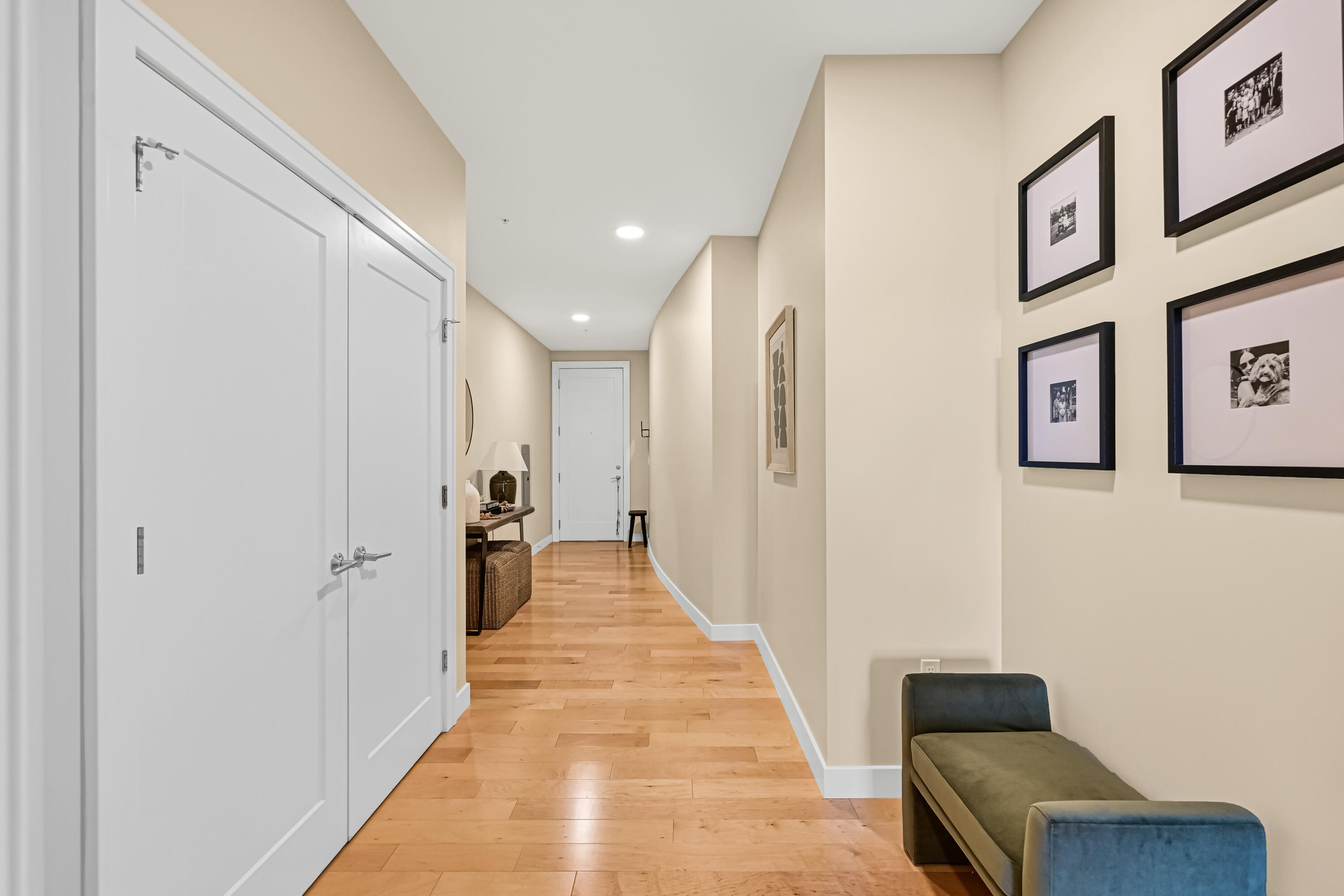 215 E Pleasant St