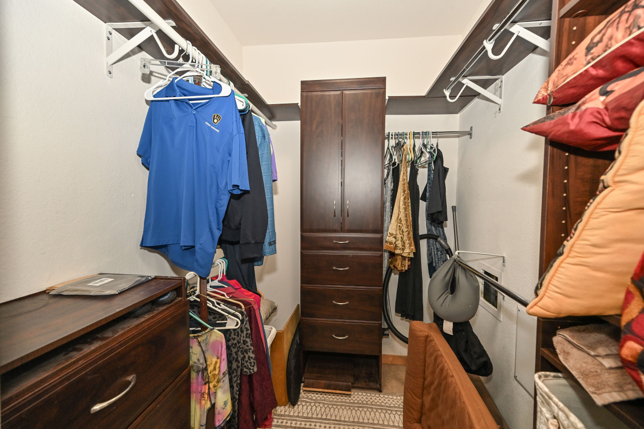 601 E Ogden Ave Unit: 408