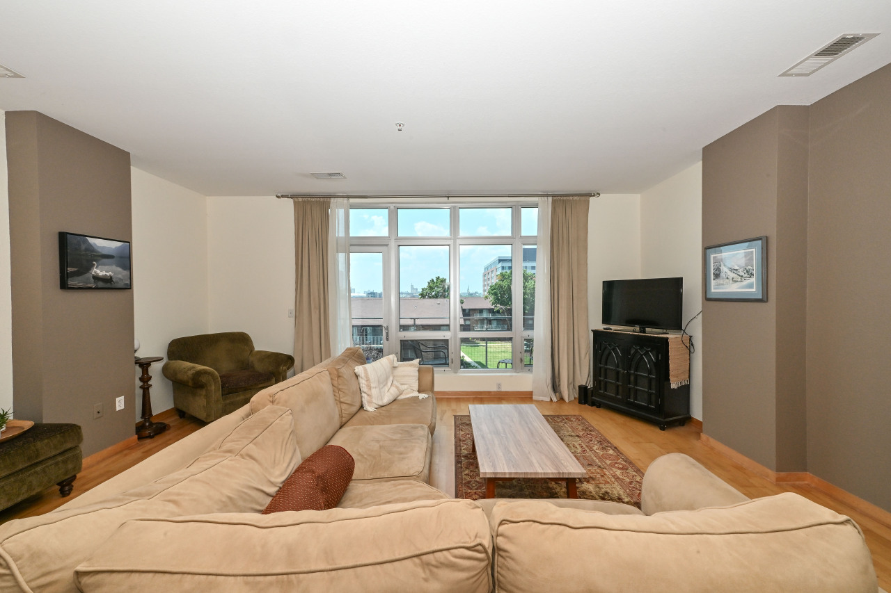 601 E Ogden Ave Unit: 408