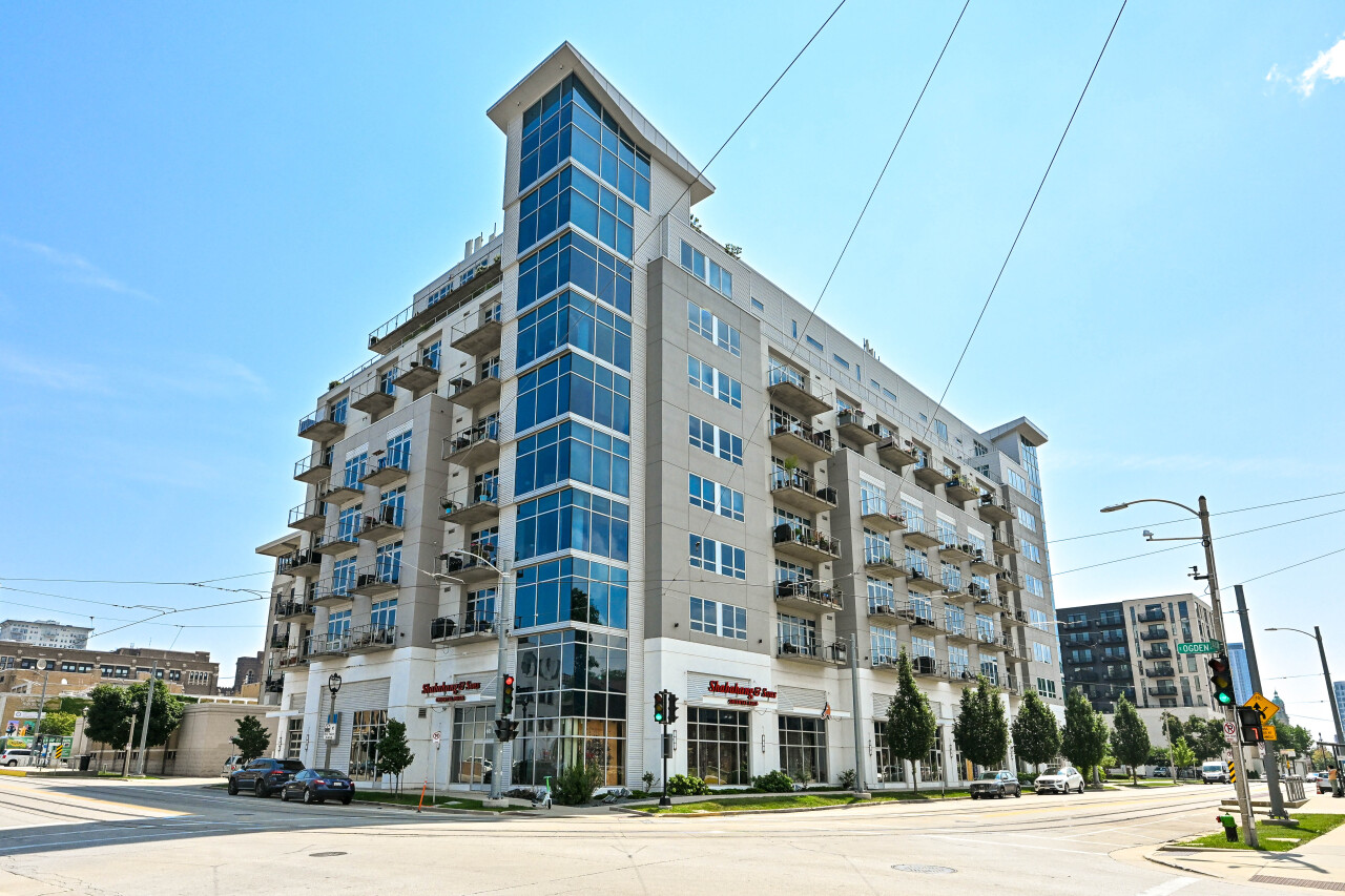 601 E Ogden Ave Unit: 408
