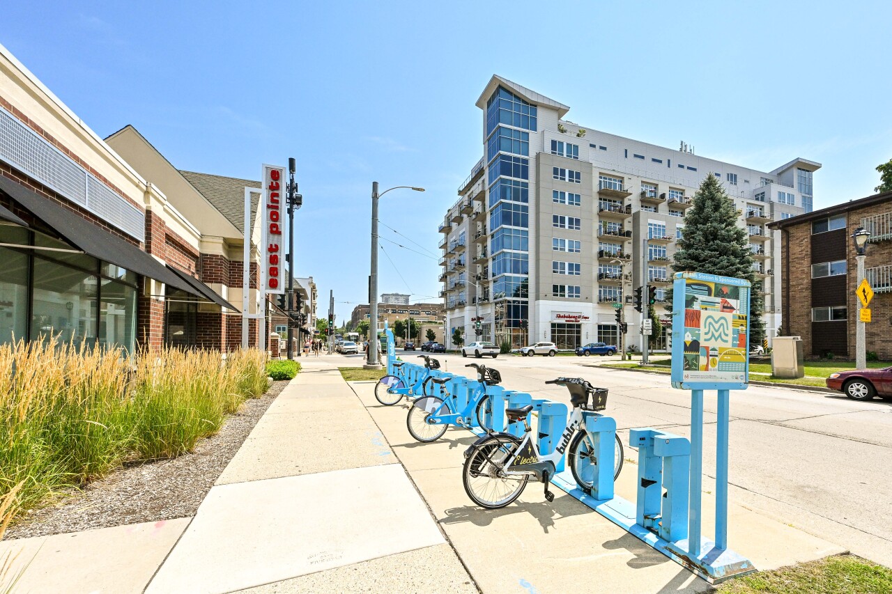 601 E Ogden Ave Unit: 408