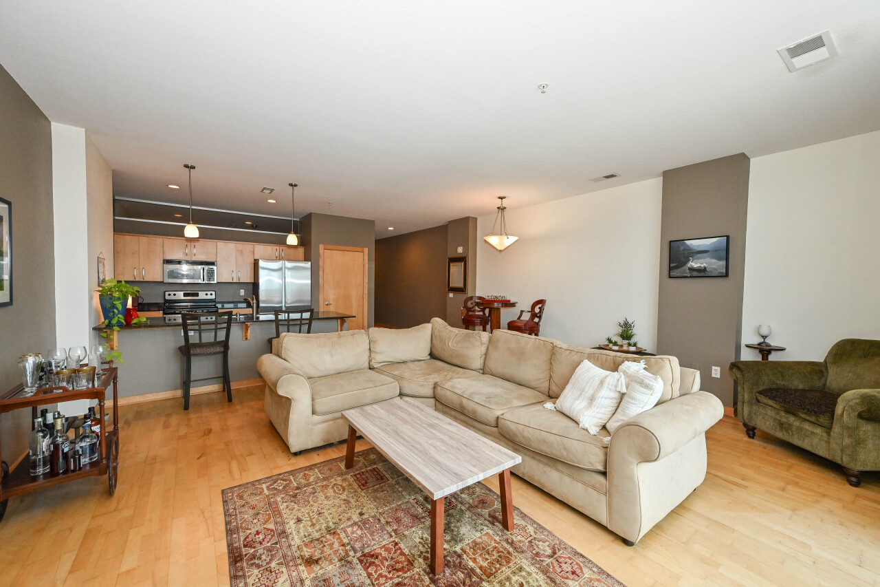 601 E Ogden Ave Unit: 408