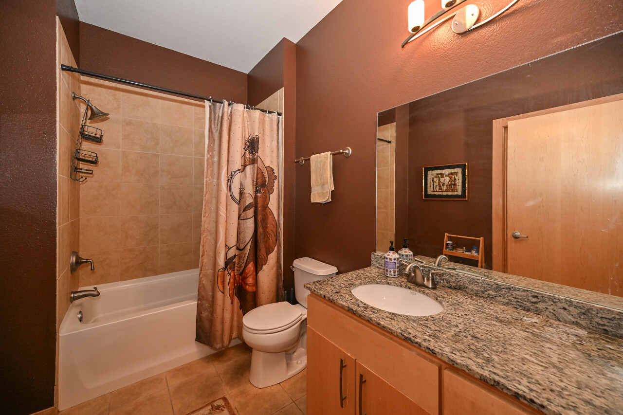 601 E Ogden Ave Unit: 408