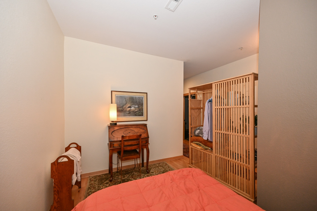 601 E Ogden Ave Unit: 408