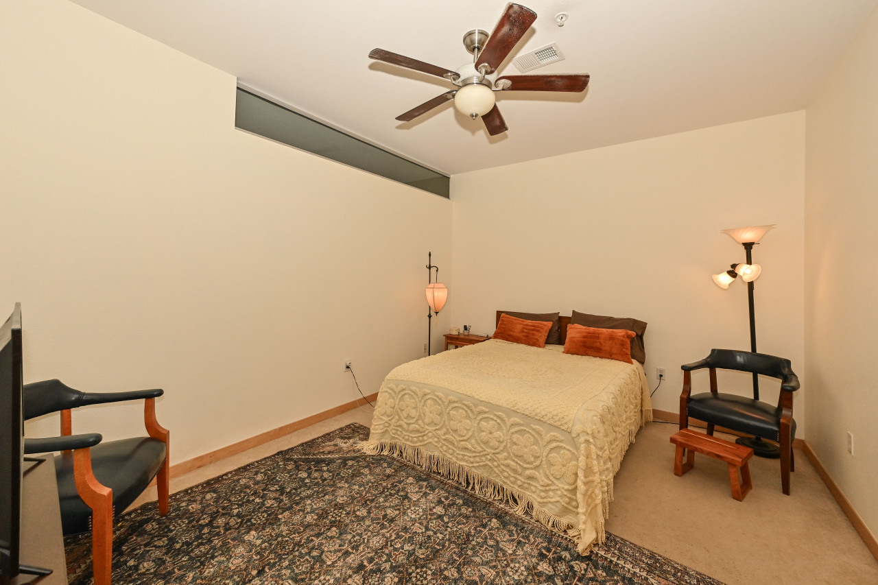 601 E Ogden Ave Unit: 408