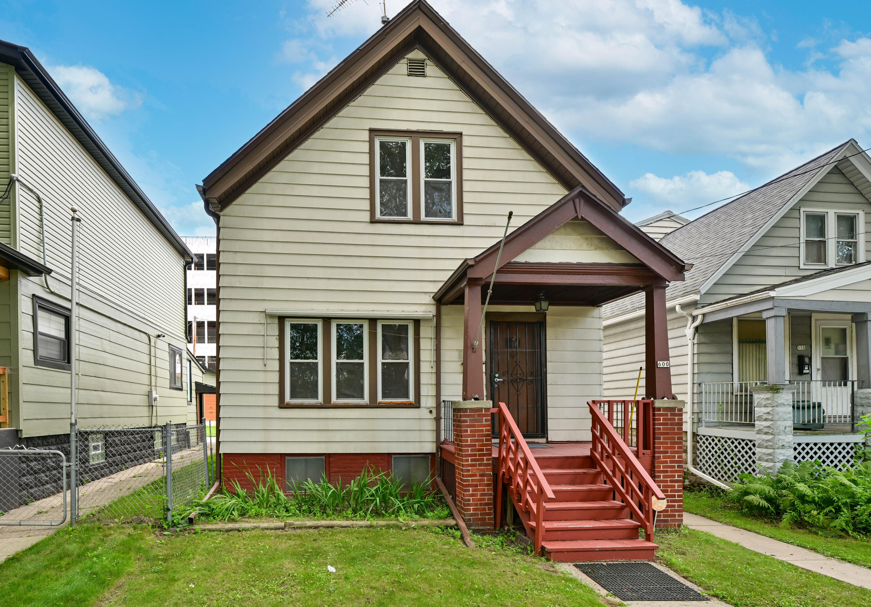 600 N 40th St