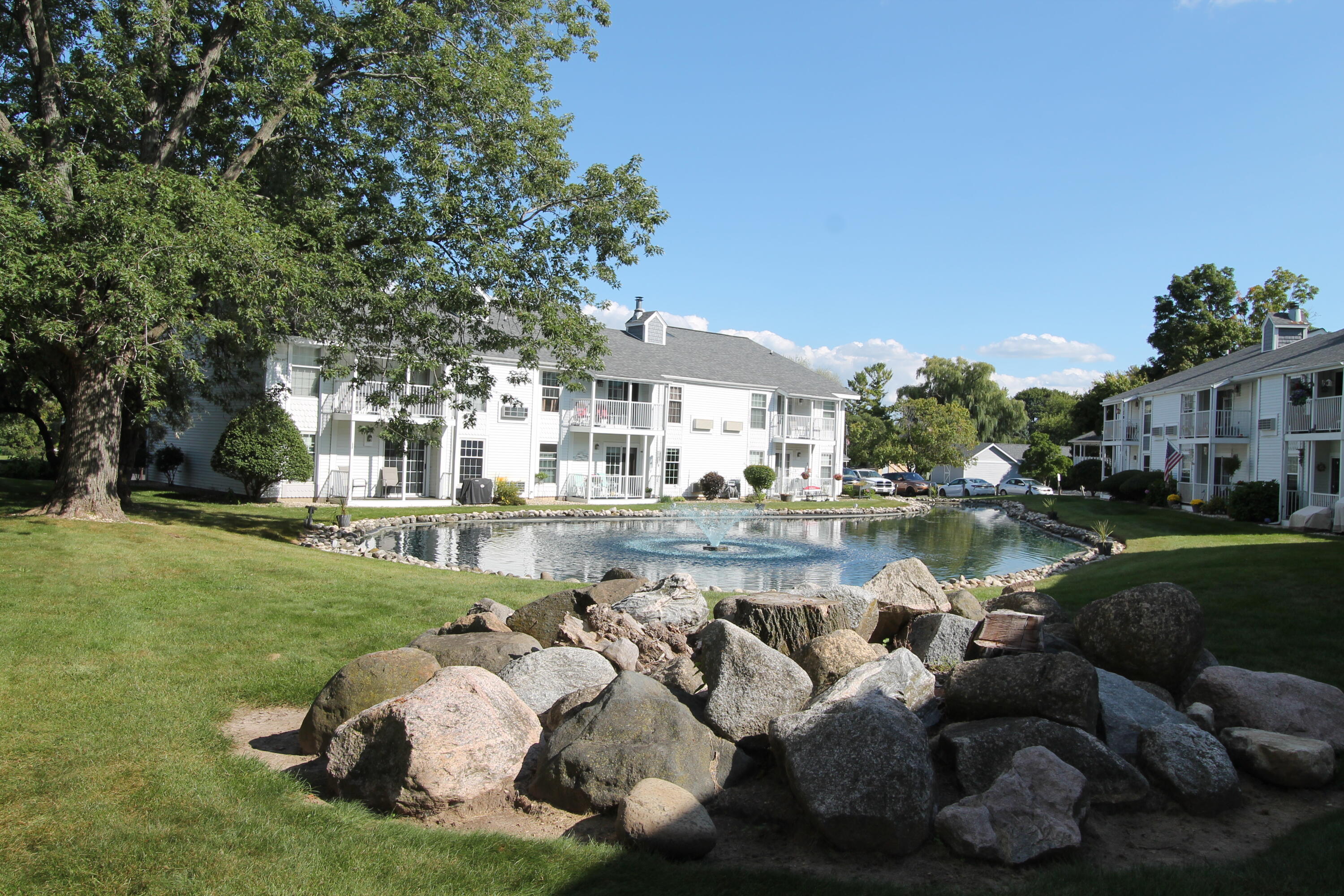 300 Foxwood Dr Unit: 125