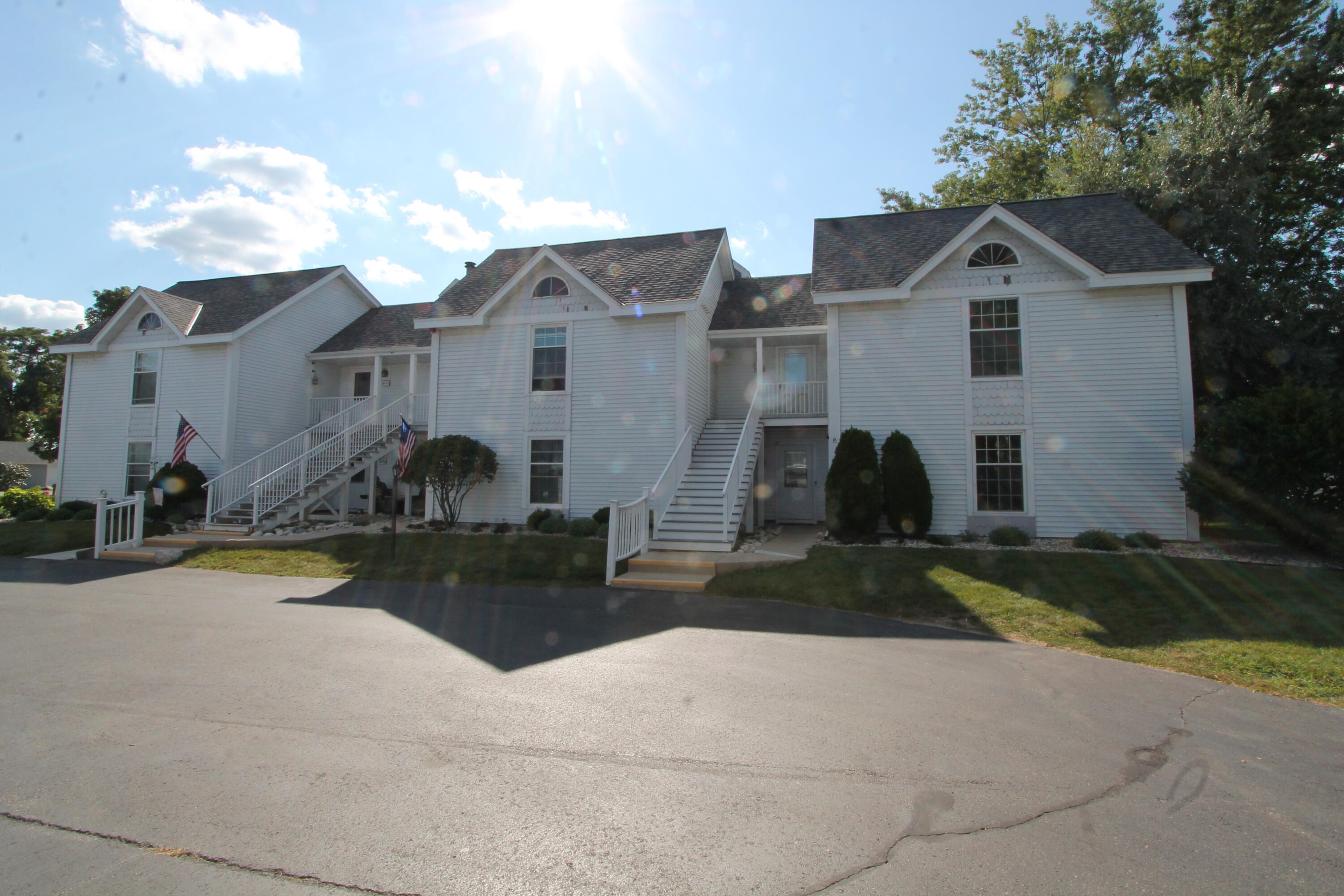 300 Foxwood Dr Unit: 125
