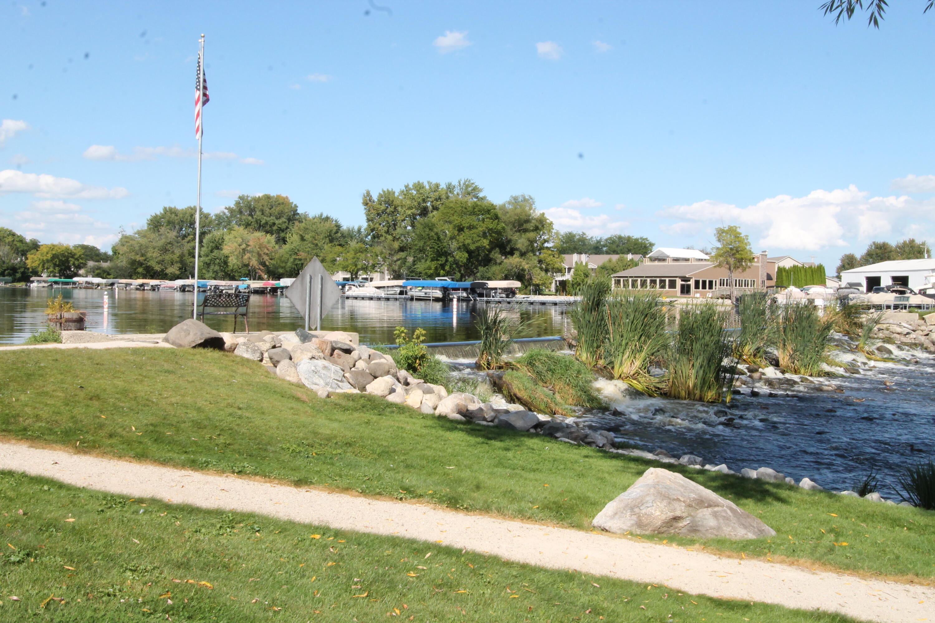 300 Foxwood Dr Unit: 125