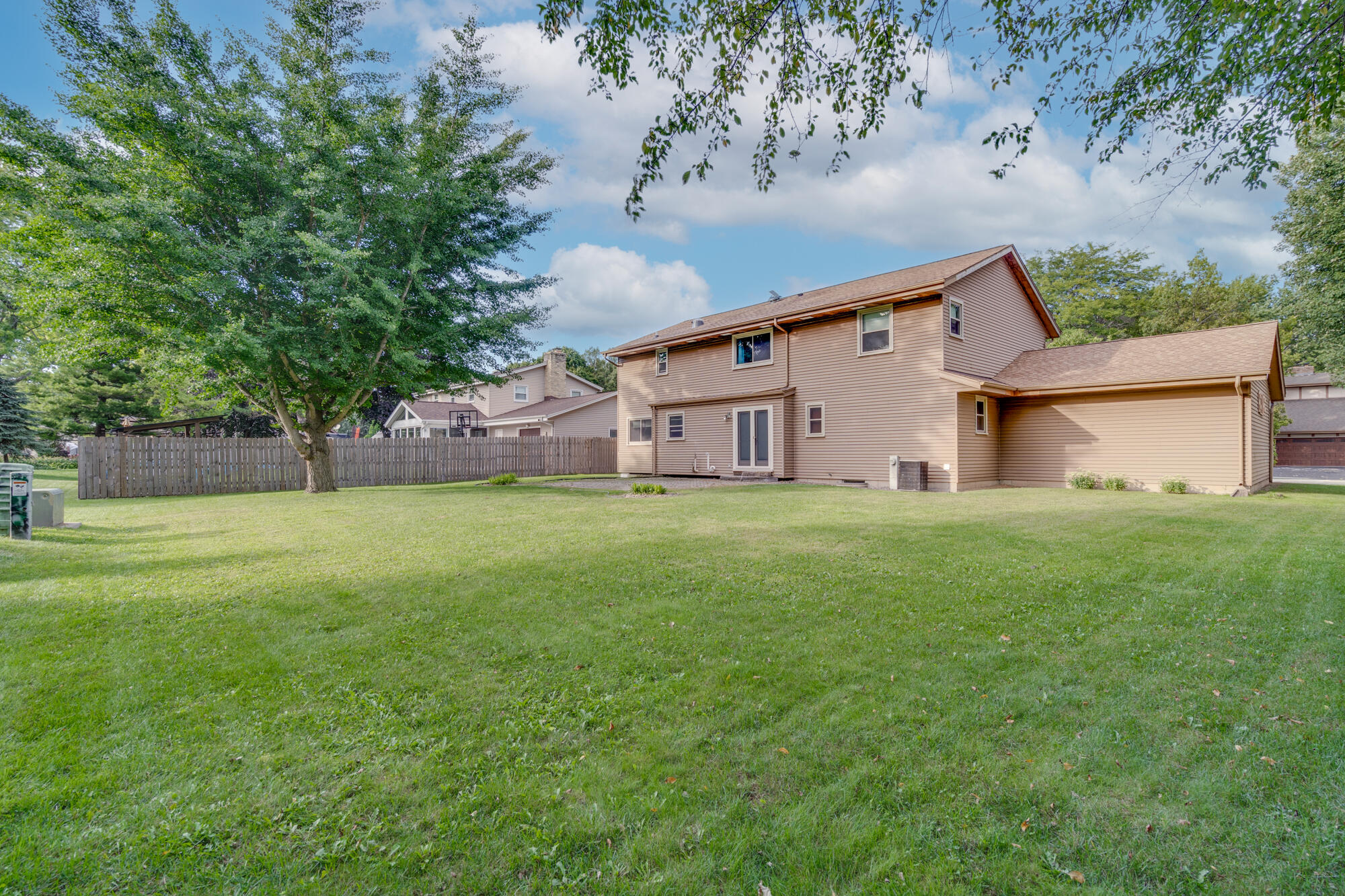 5536 Whirlaway Ln