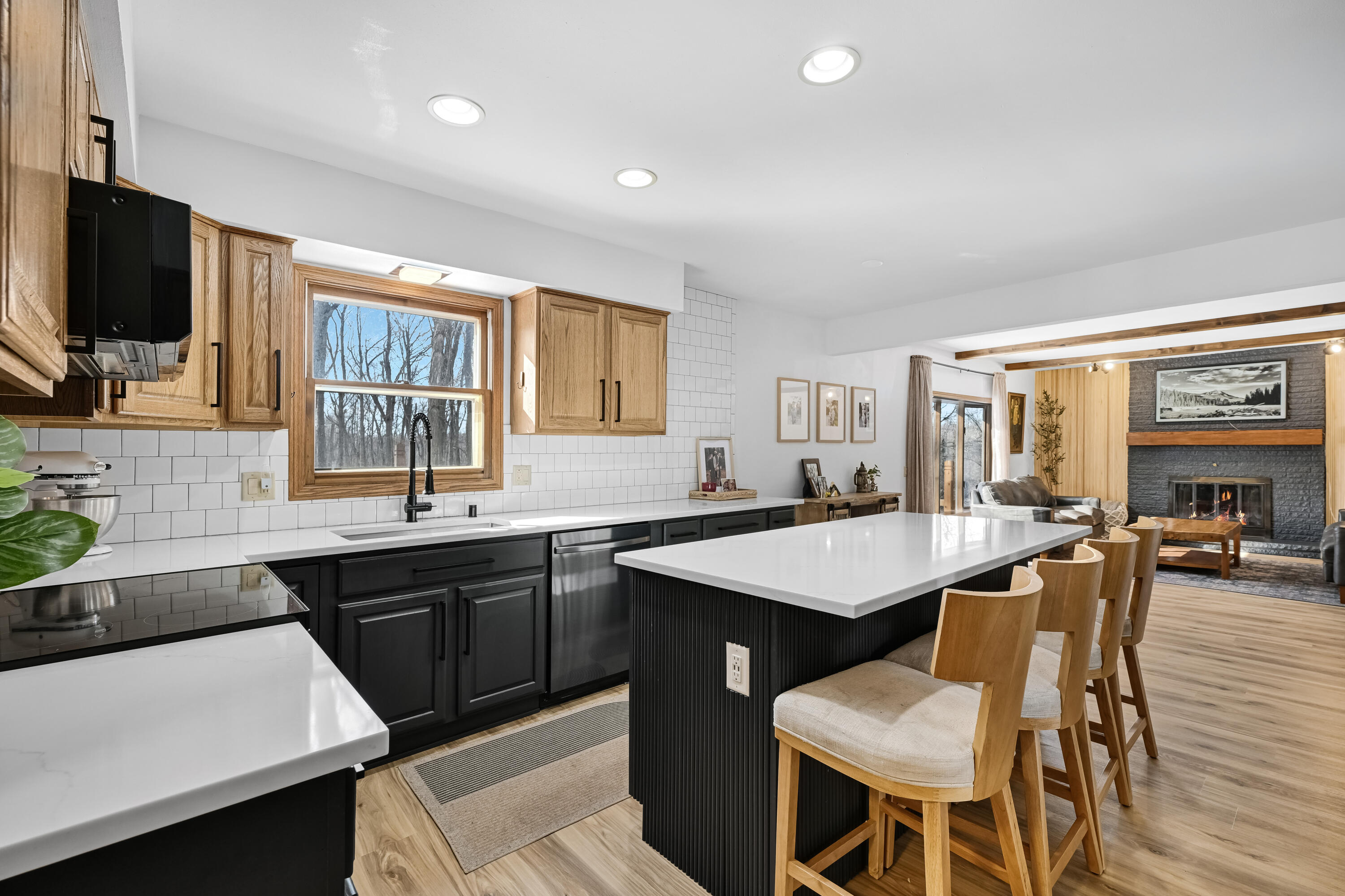 S57W22661 Woodside Ct