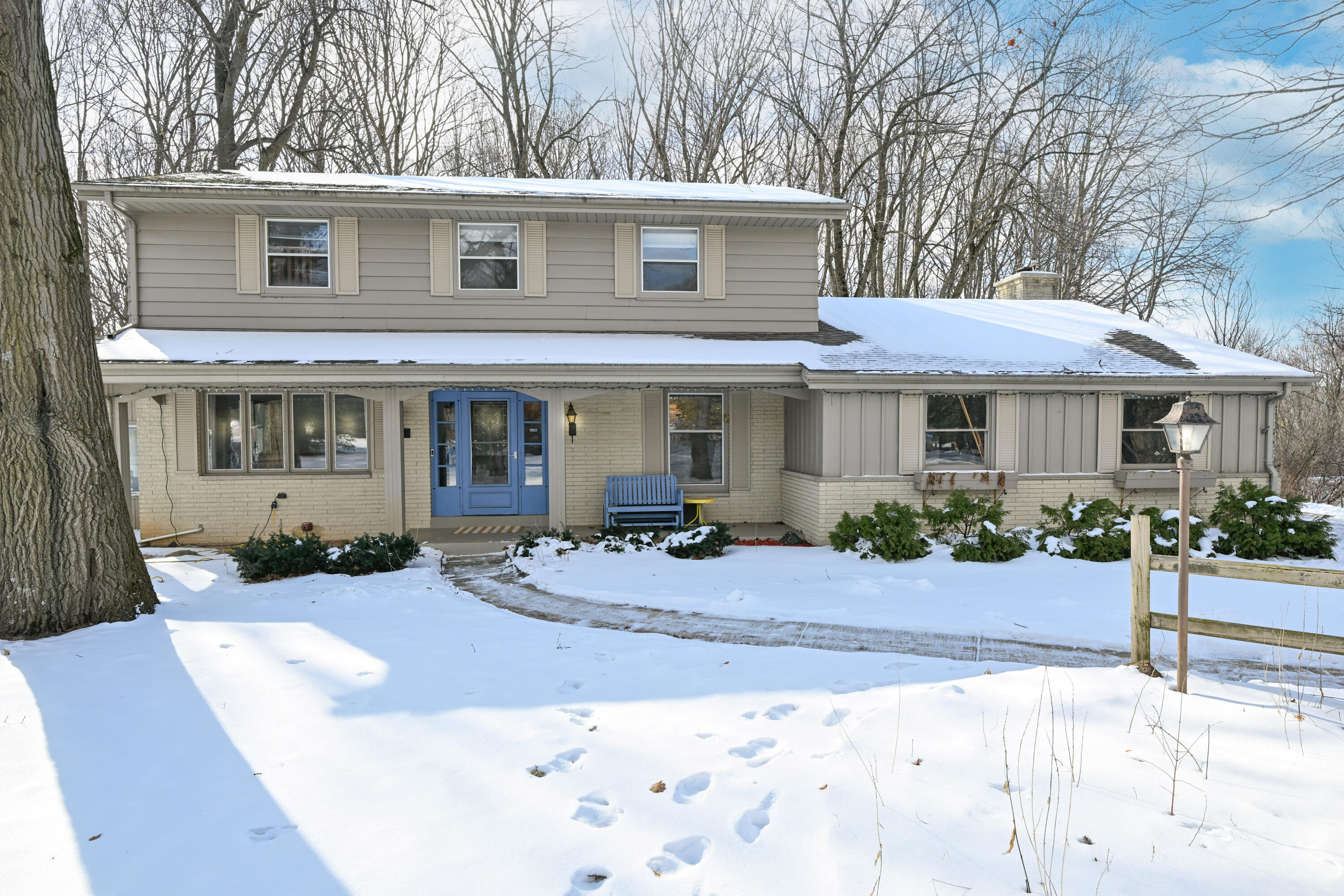 S57W22661 Woodside Ct