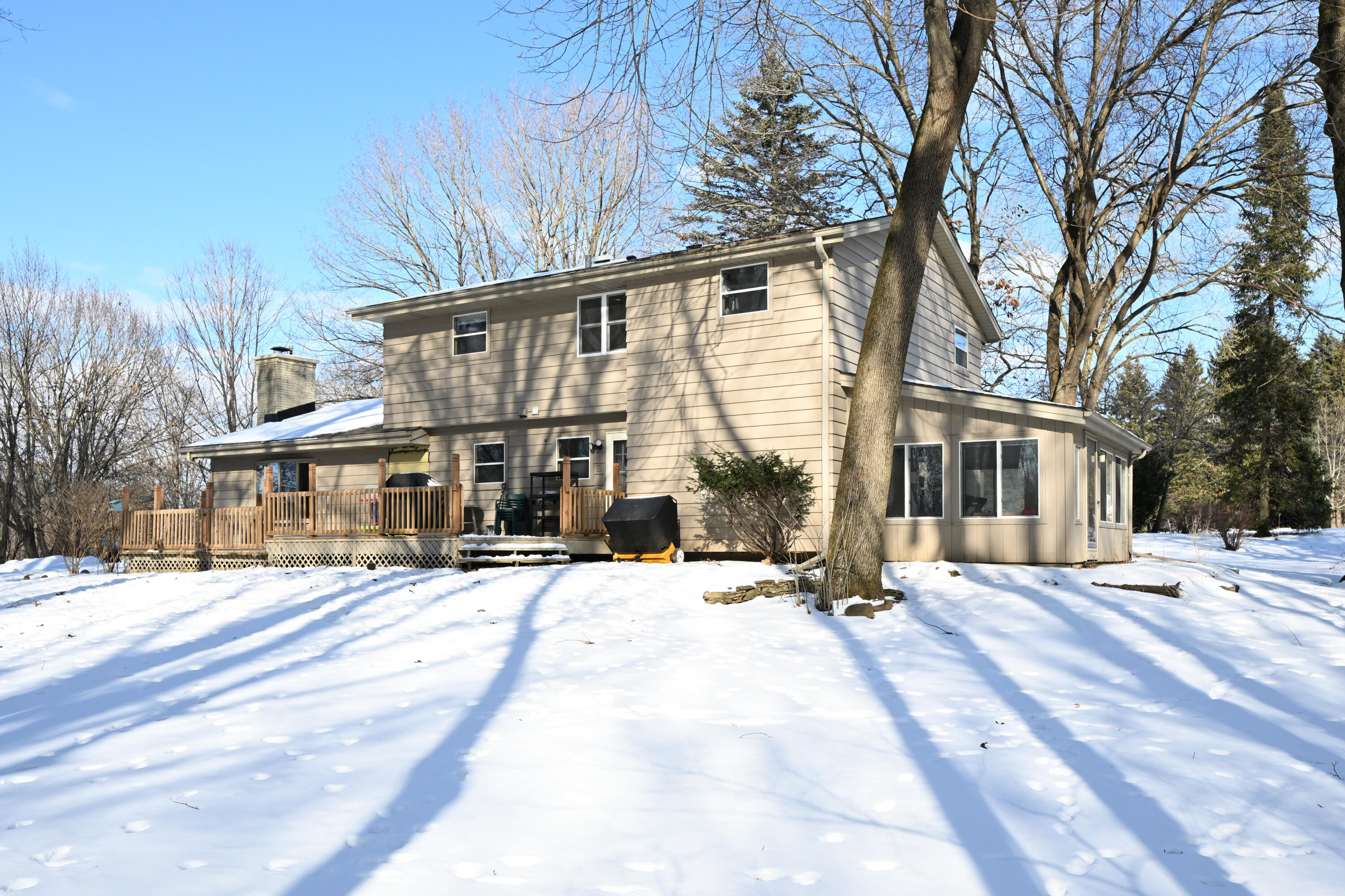 S57W22661 Woodside Ct