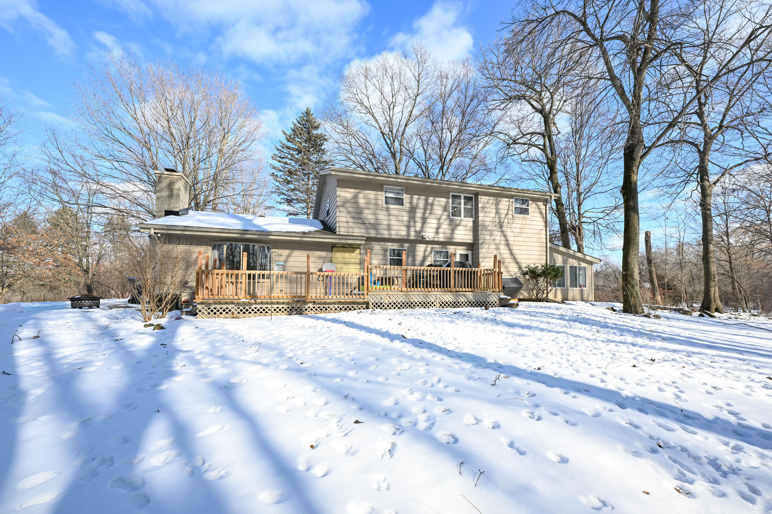 S57W22661 Woodside Ct