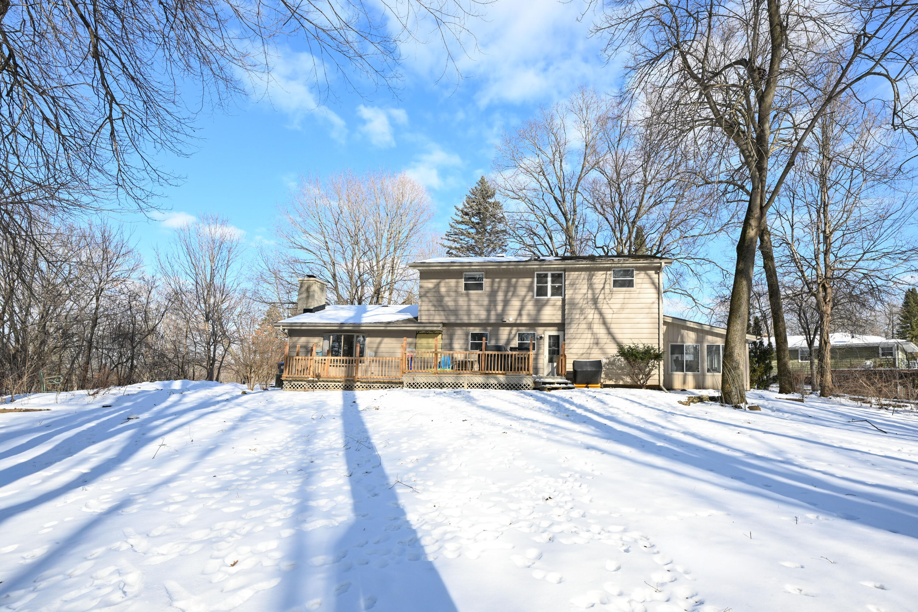 S57W22661 Woodside Ct