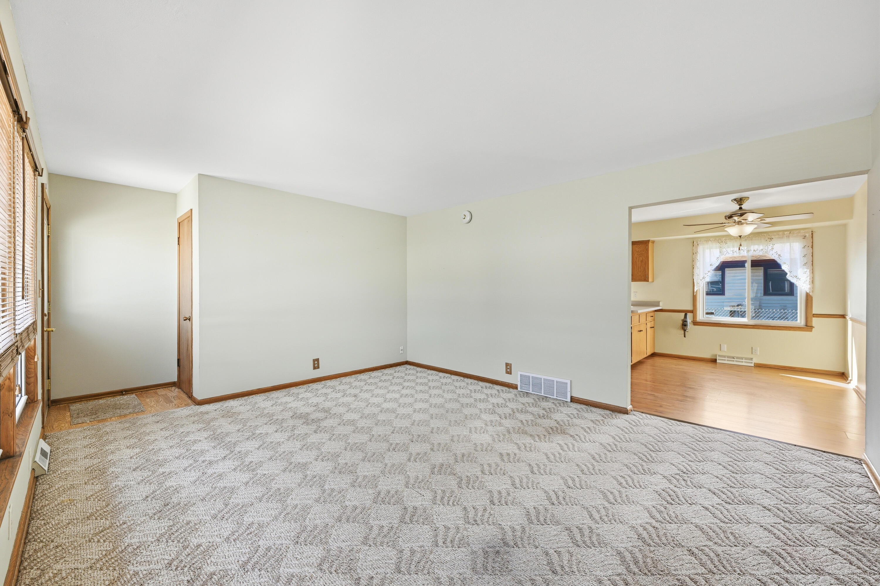 2417 Dombrowski Blvd