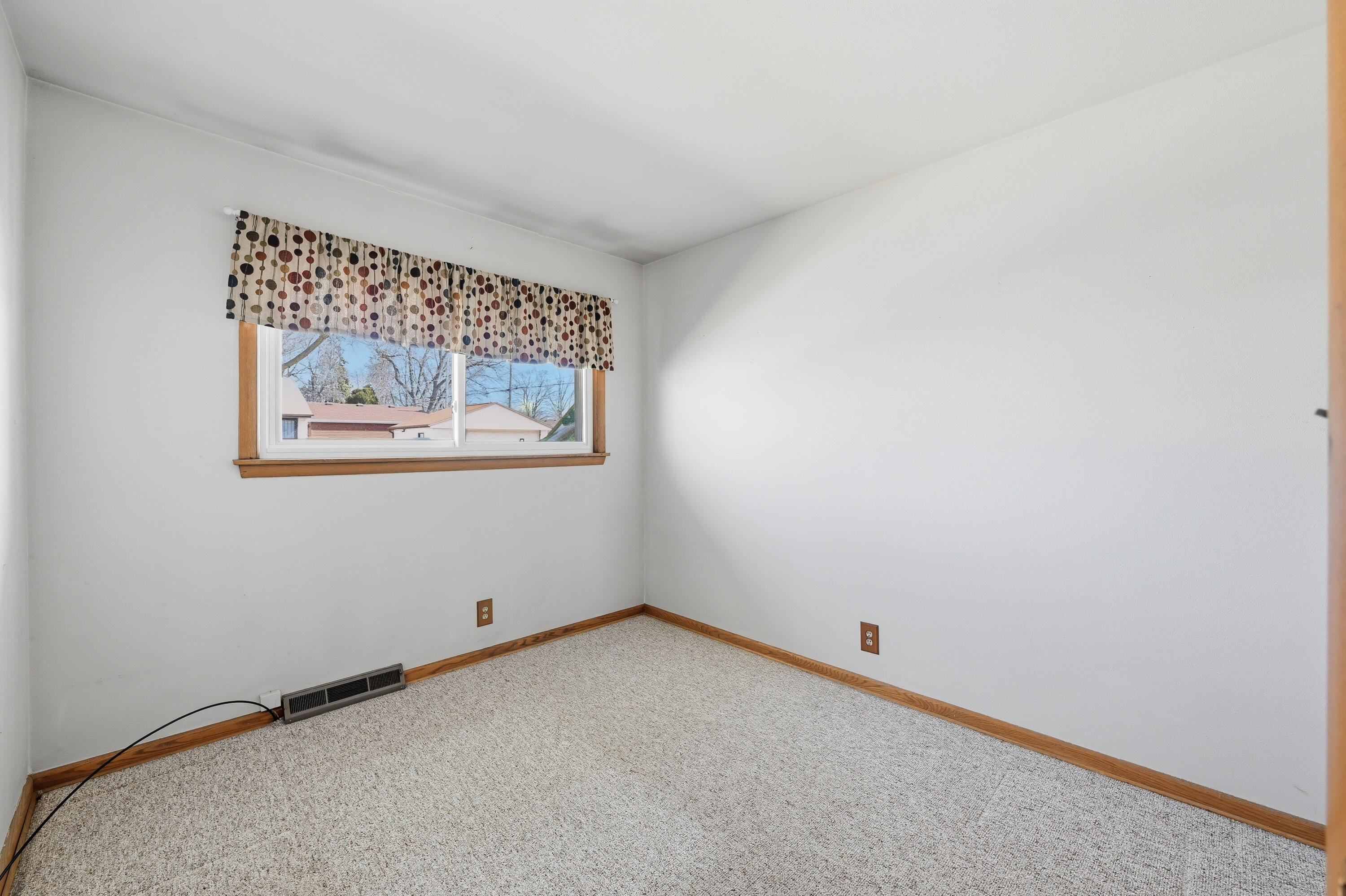 2417 Dombrowski Blvd