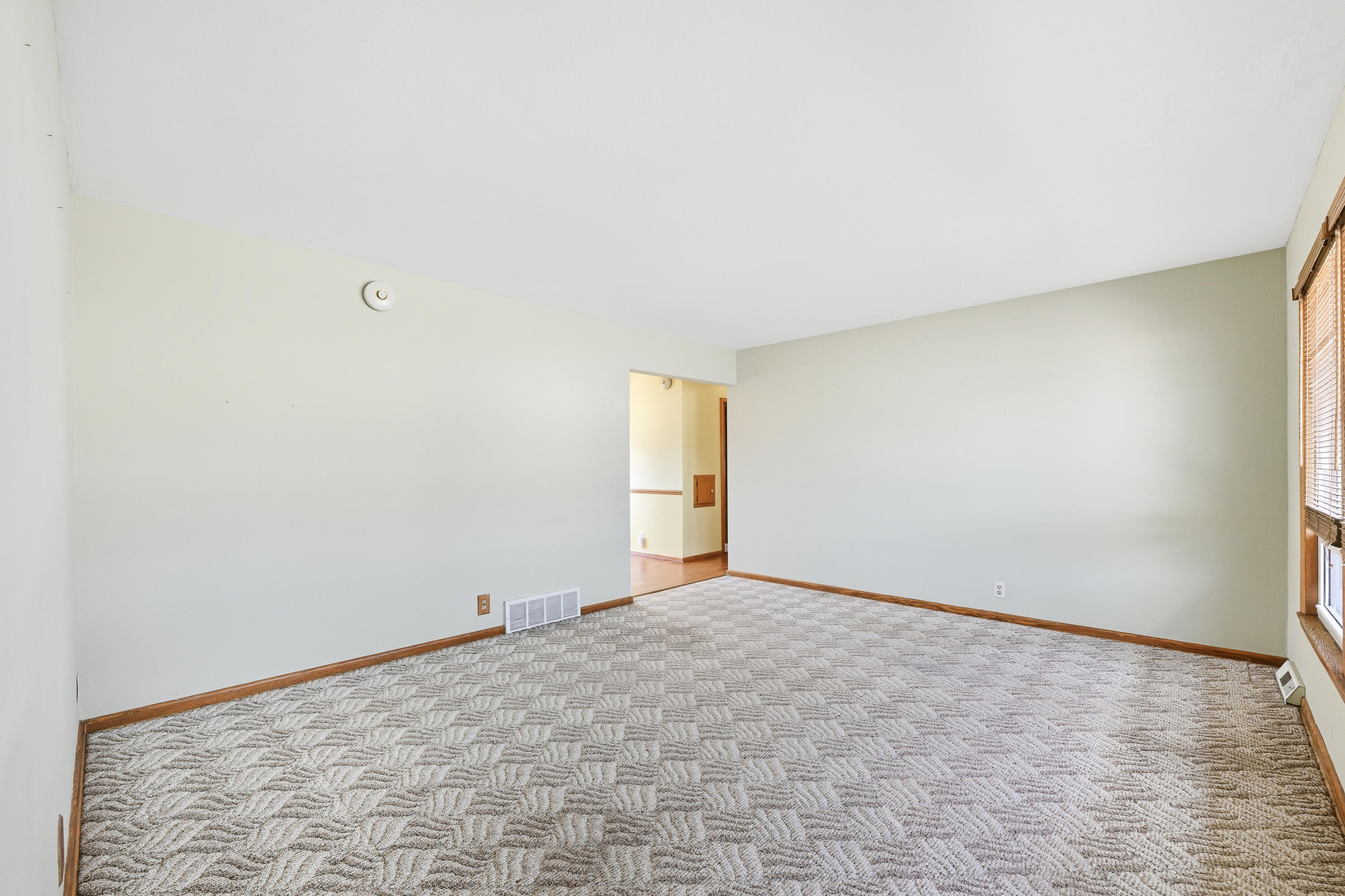 2417 Dombrowski Blvd