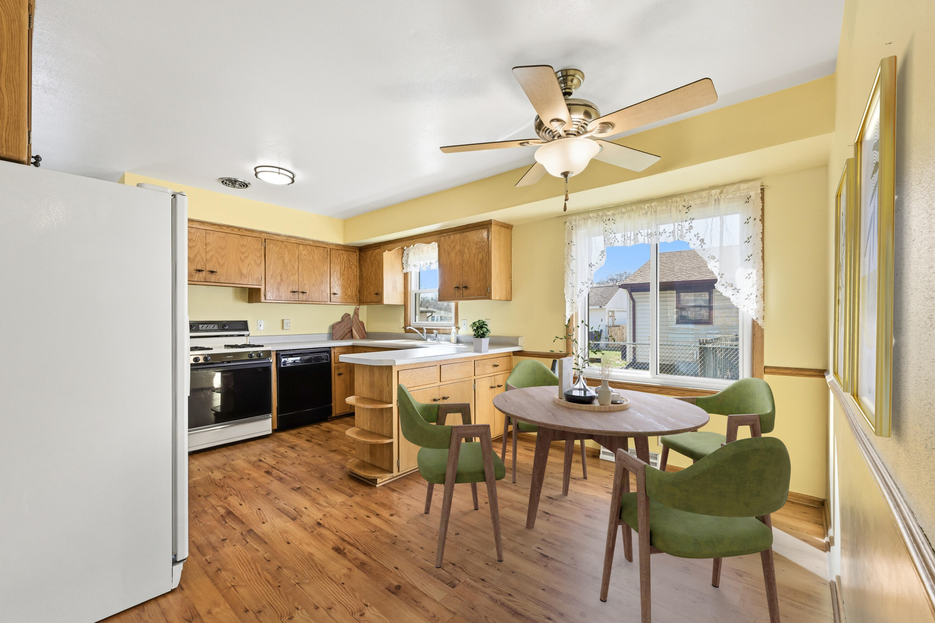 2417 Dombrowski Blvd