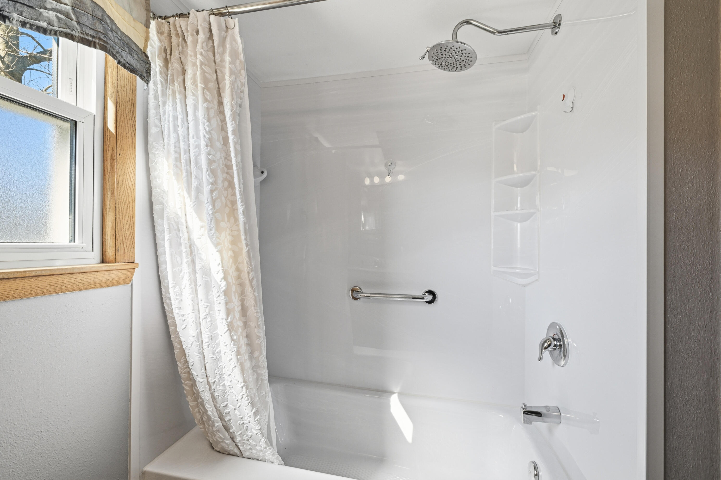 2417 Dombrowski Blvd