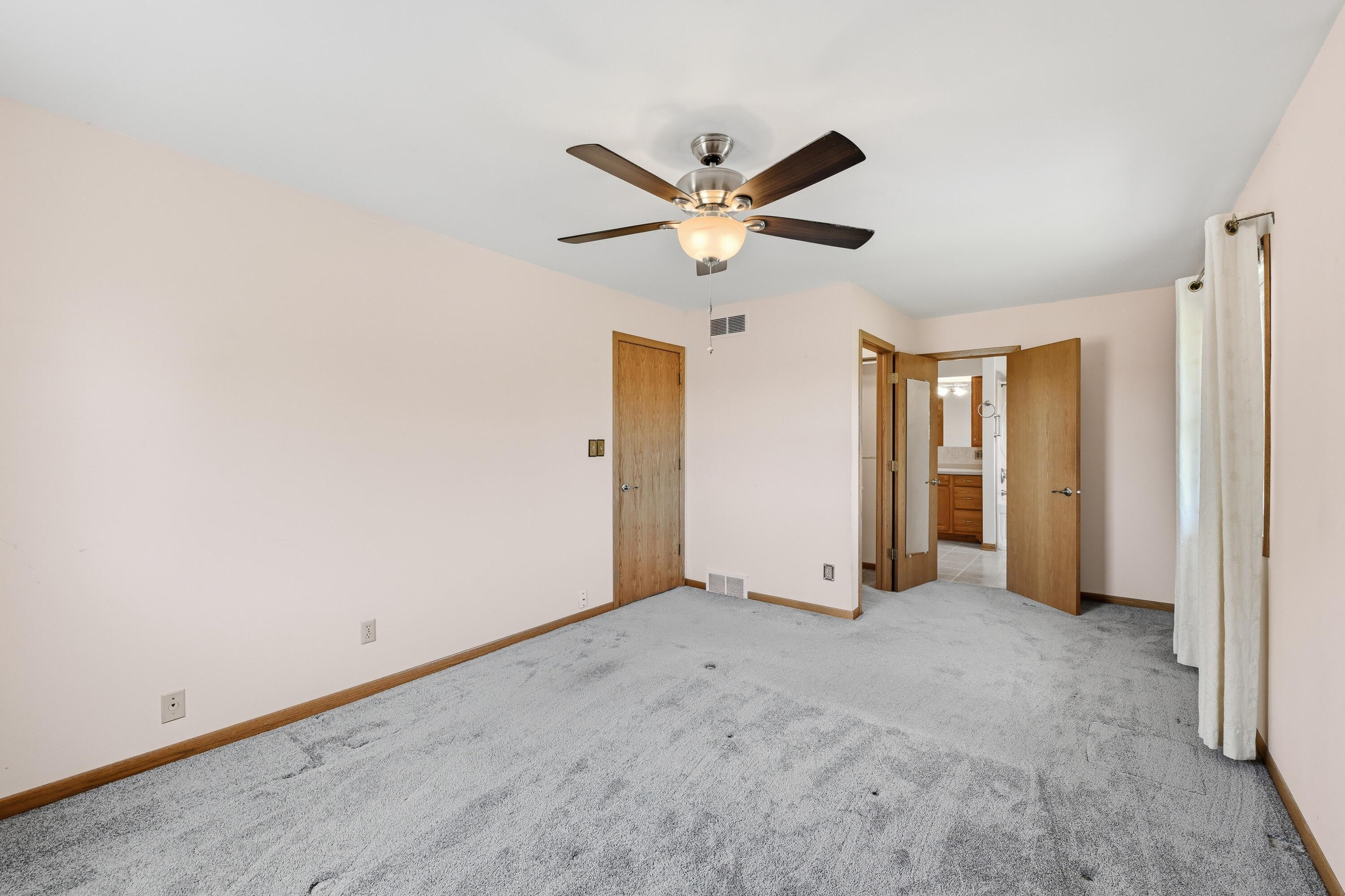1616 Clark Ct