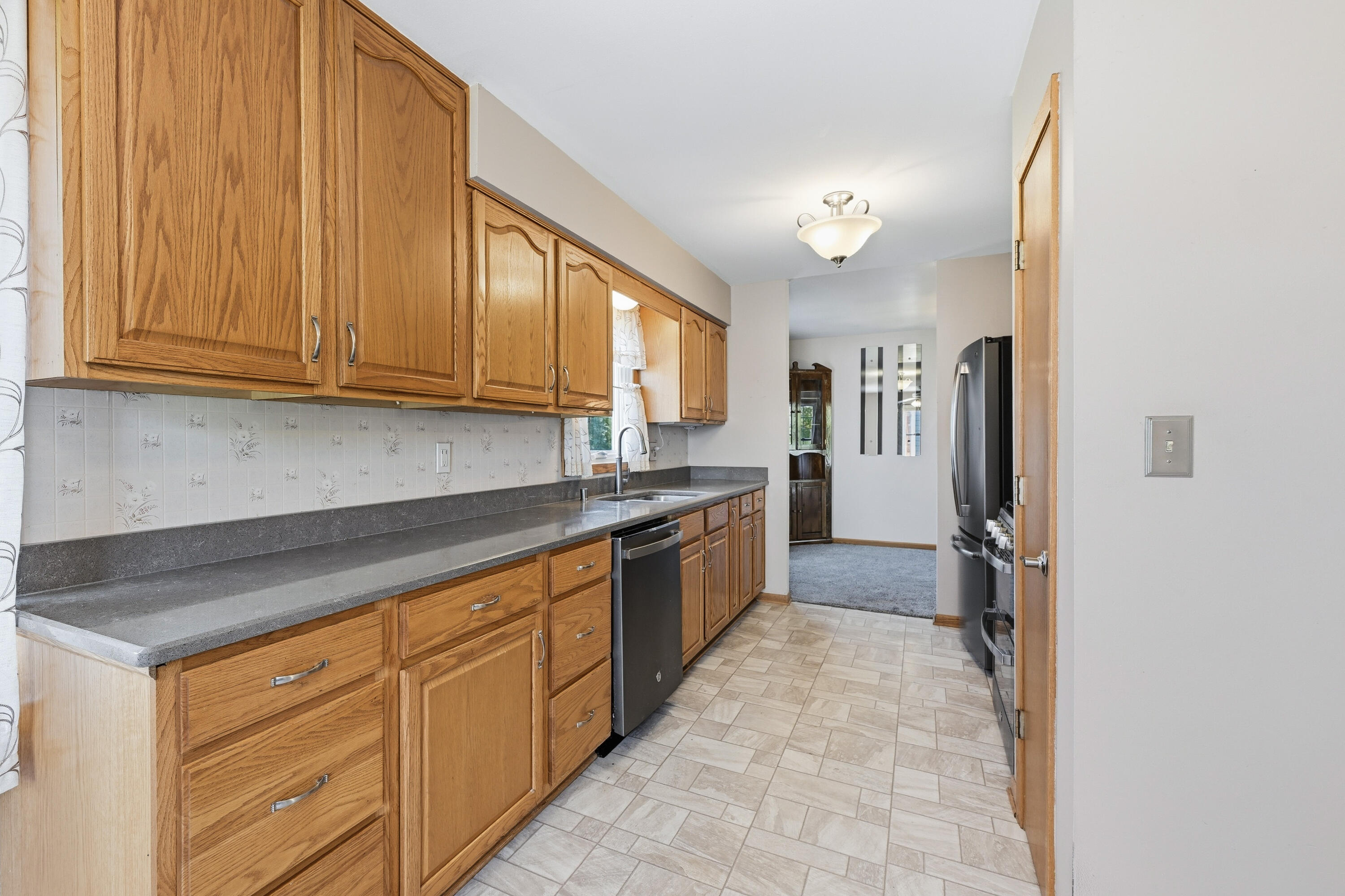 1616 Clark Ct