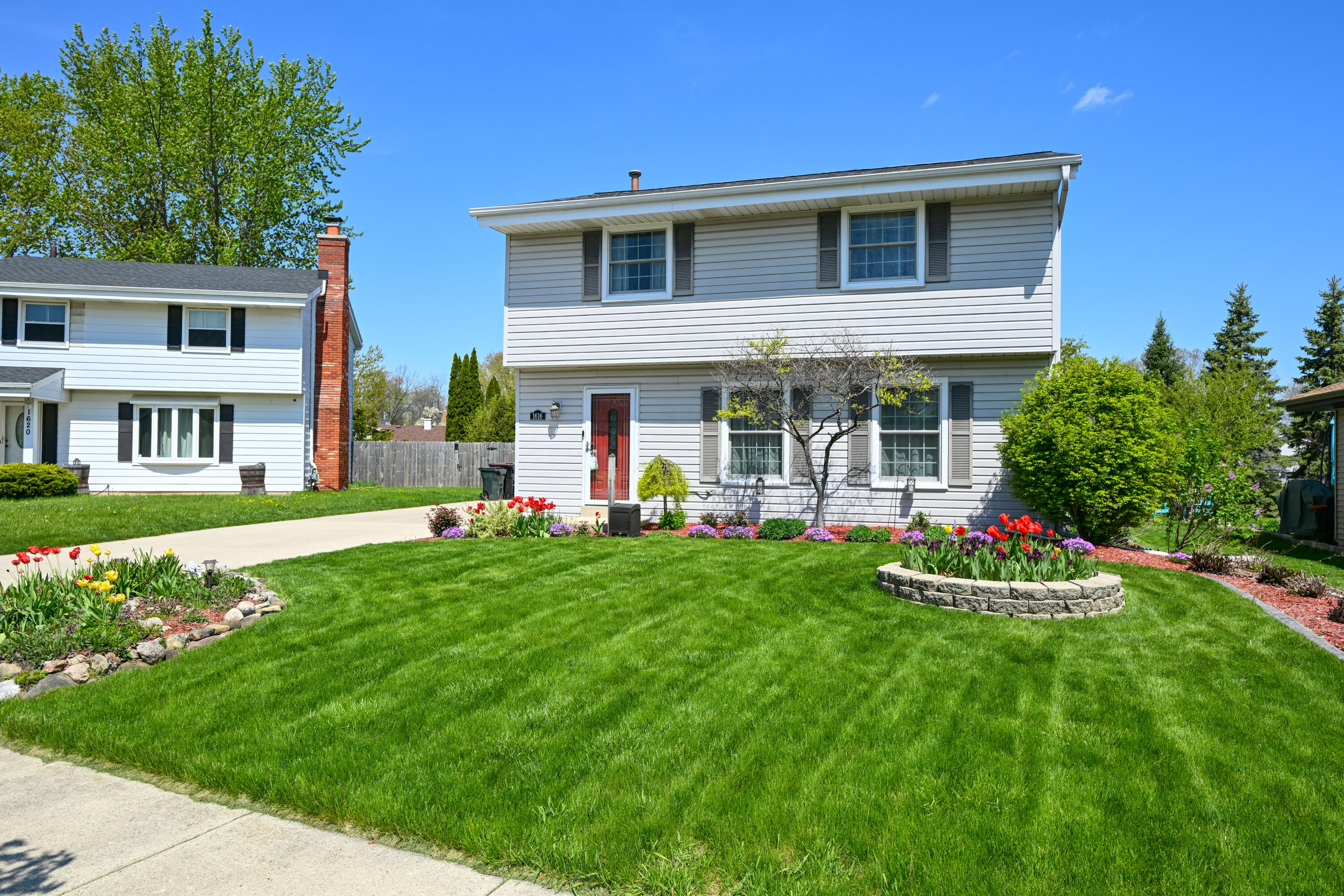 1616 Clark Ct