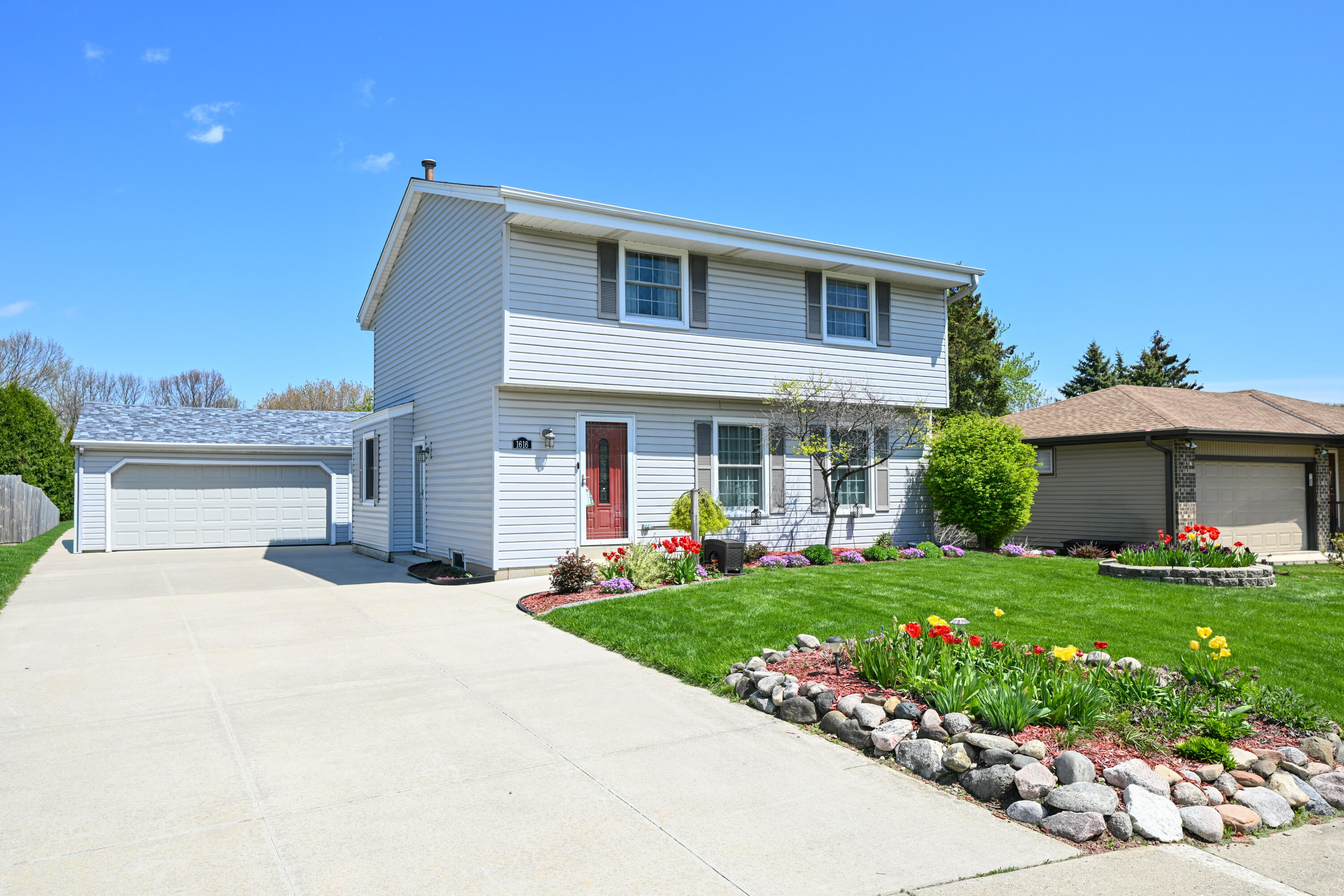 1616 Clark Ct