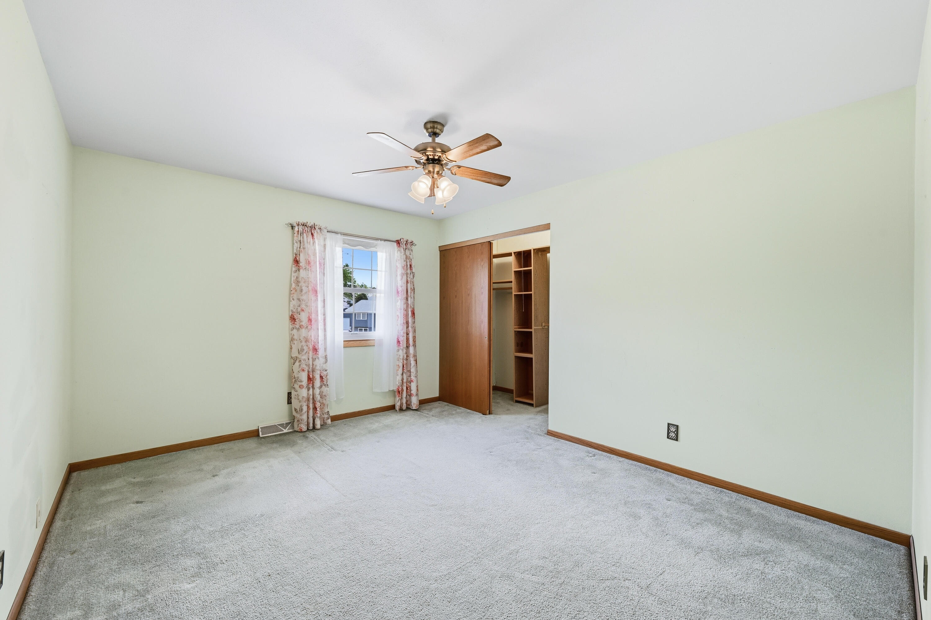 1616 Clark Ct
