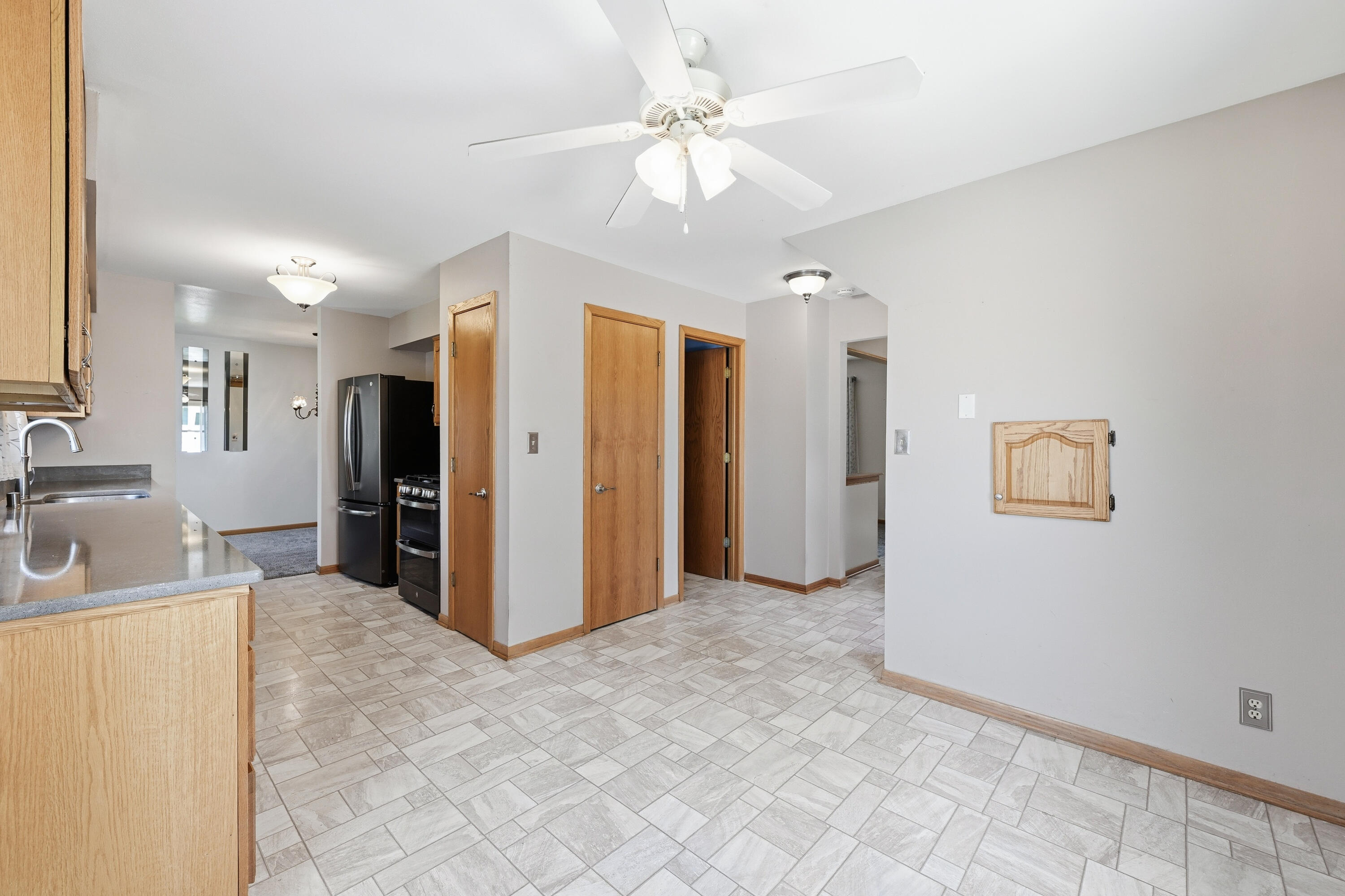 1616 Clark Ct