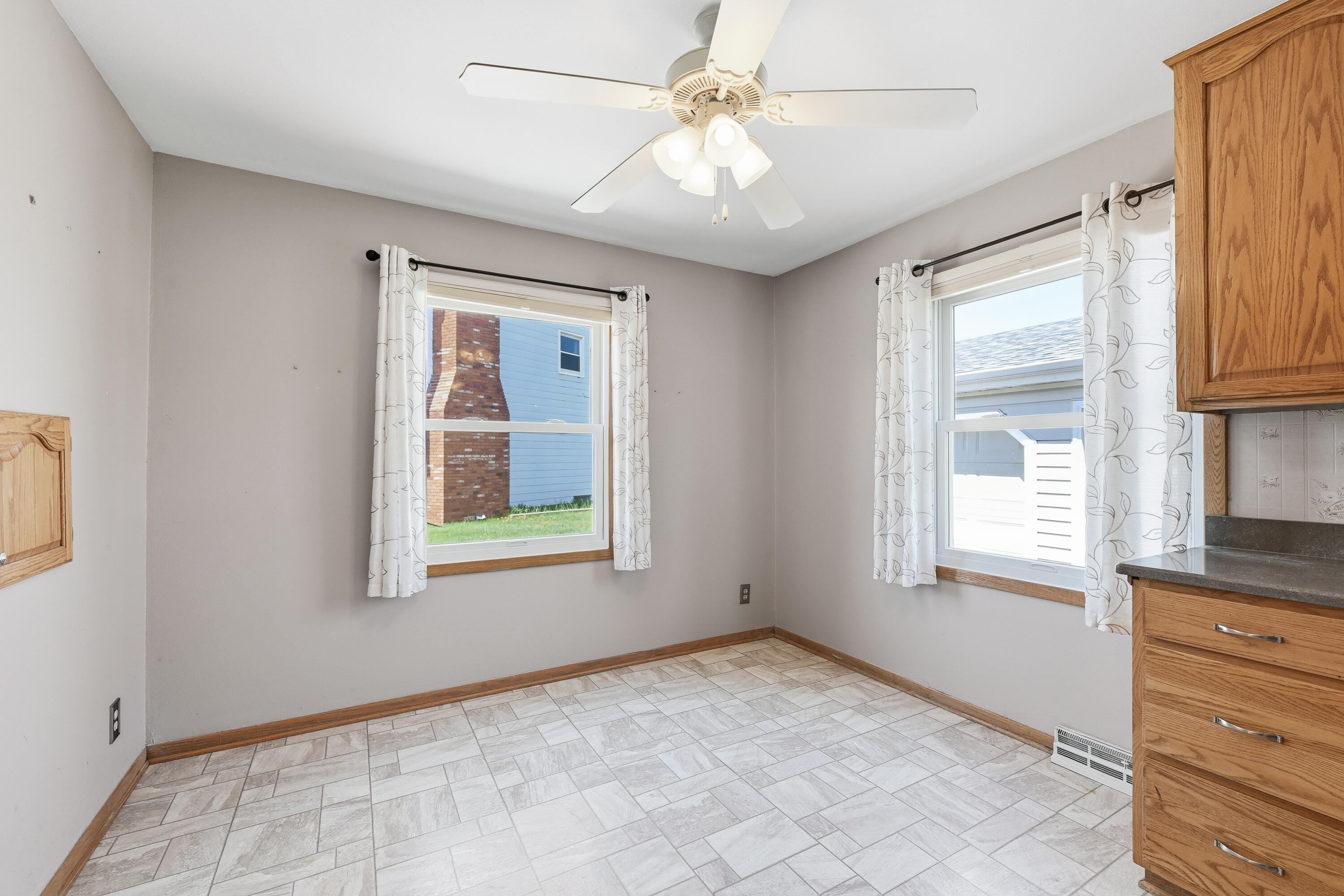 1616 Clark Ct