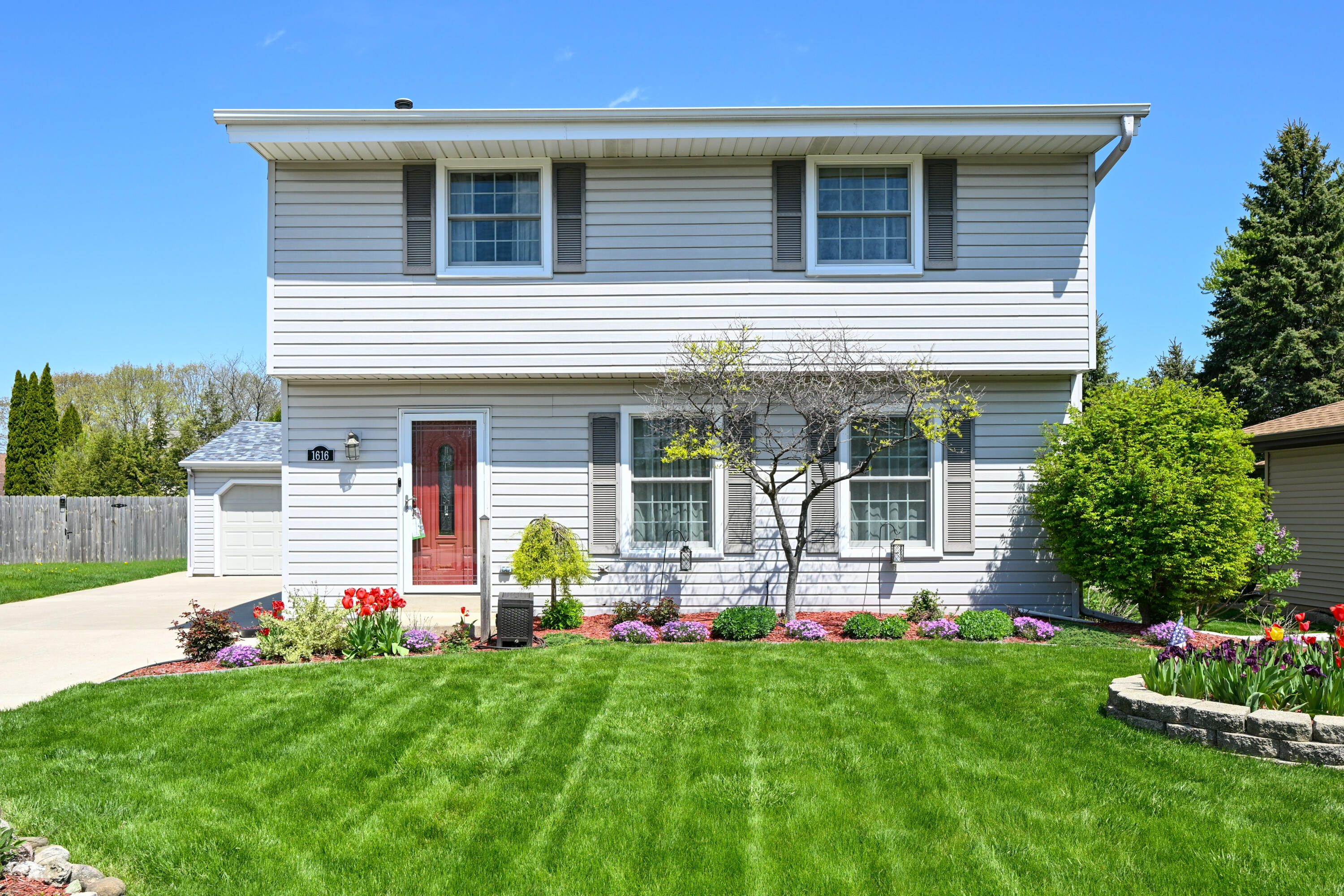 1616 Clark Ct